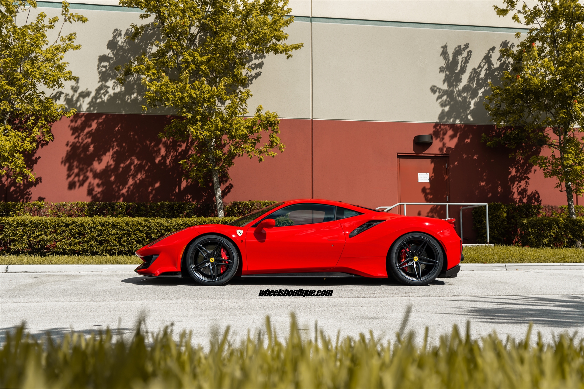 Ferrari 488 Pista | Rosso Corsa | on HRE P107SC | Satin Black