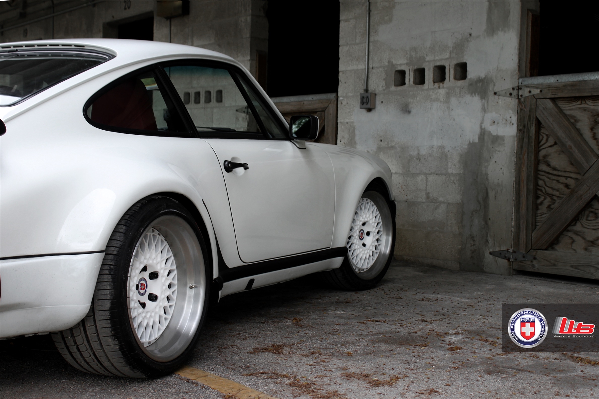 PORSCHE 930 TURBO ON HRE 501