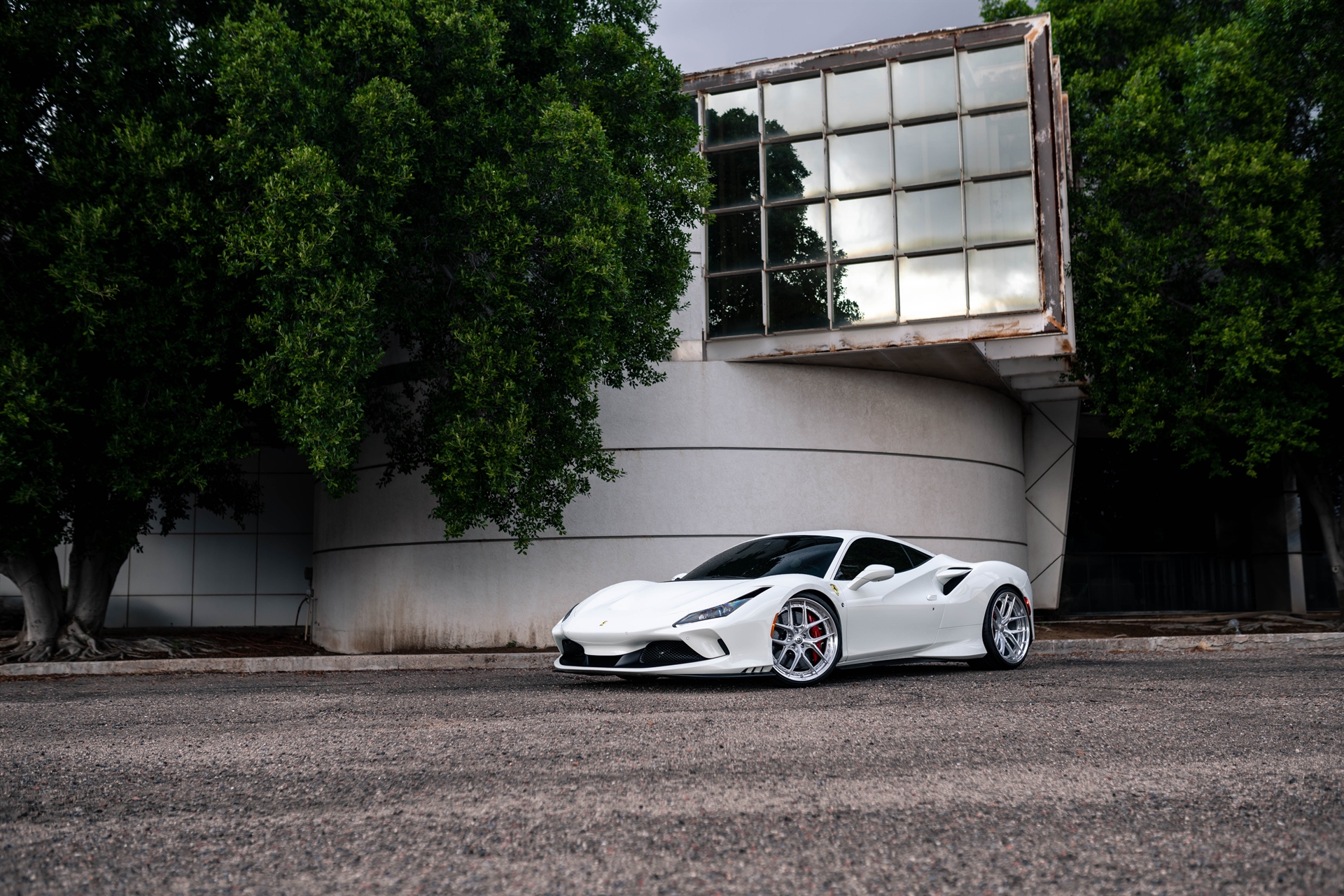 Ferrari F8 | Bianco Avus | HRE S101SC | Brushed Clear