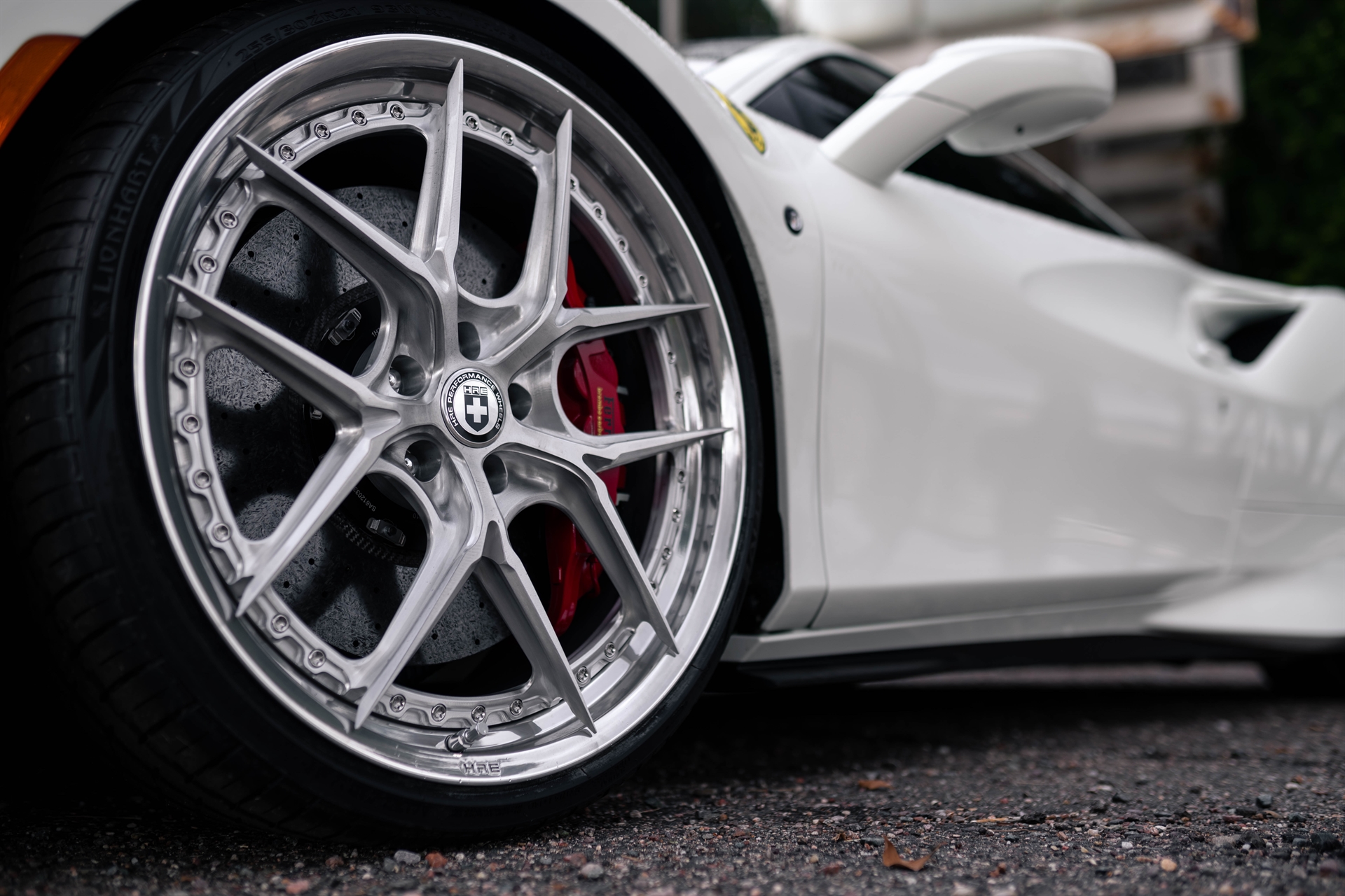 Ferrari F8 | Bianco Avus | HRE S101SC | Brushed Clear