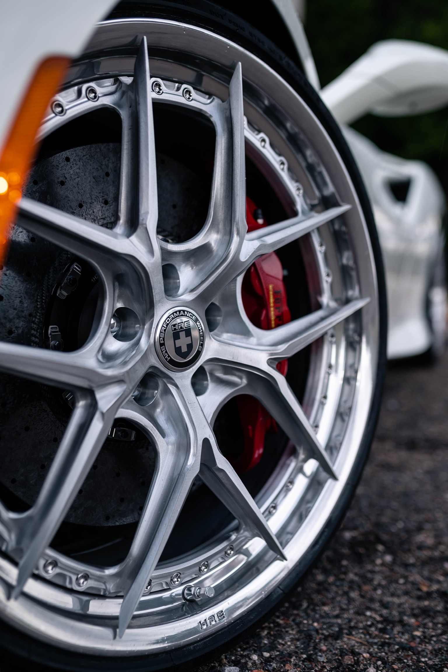 Ferrari F8 | Bianco Avus | HRE S101SC | Brushed Clear