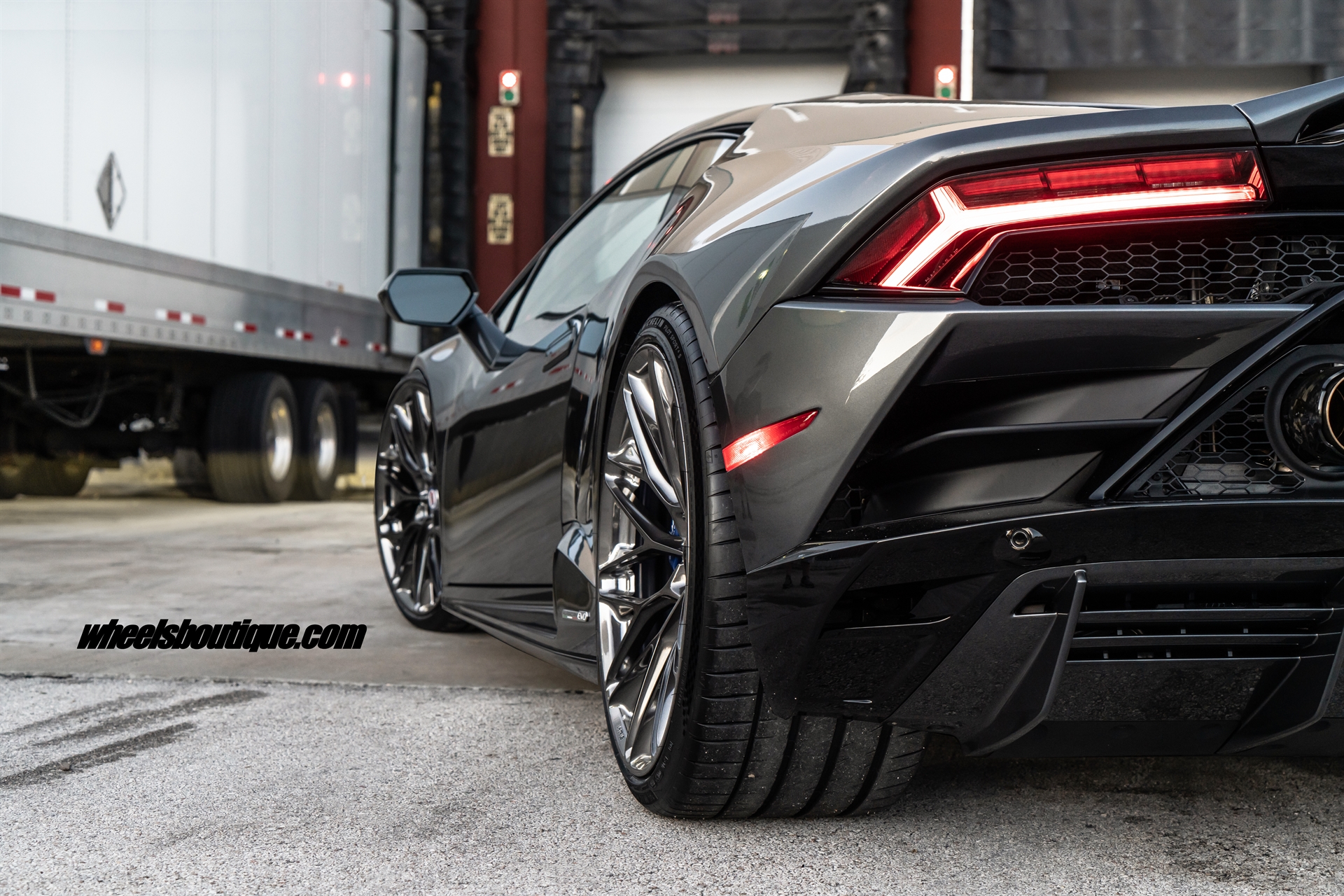 Lamborghini Huracan EVO | | on HRE P200 | Polished Dark Clear