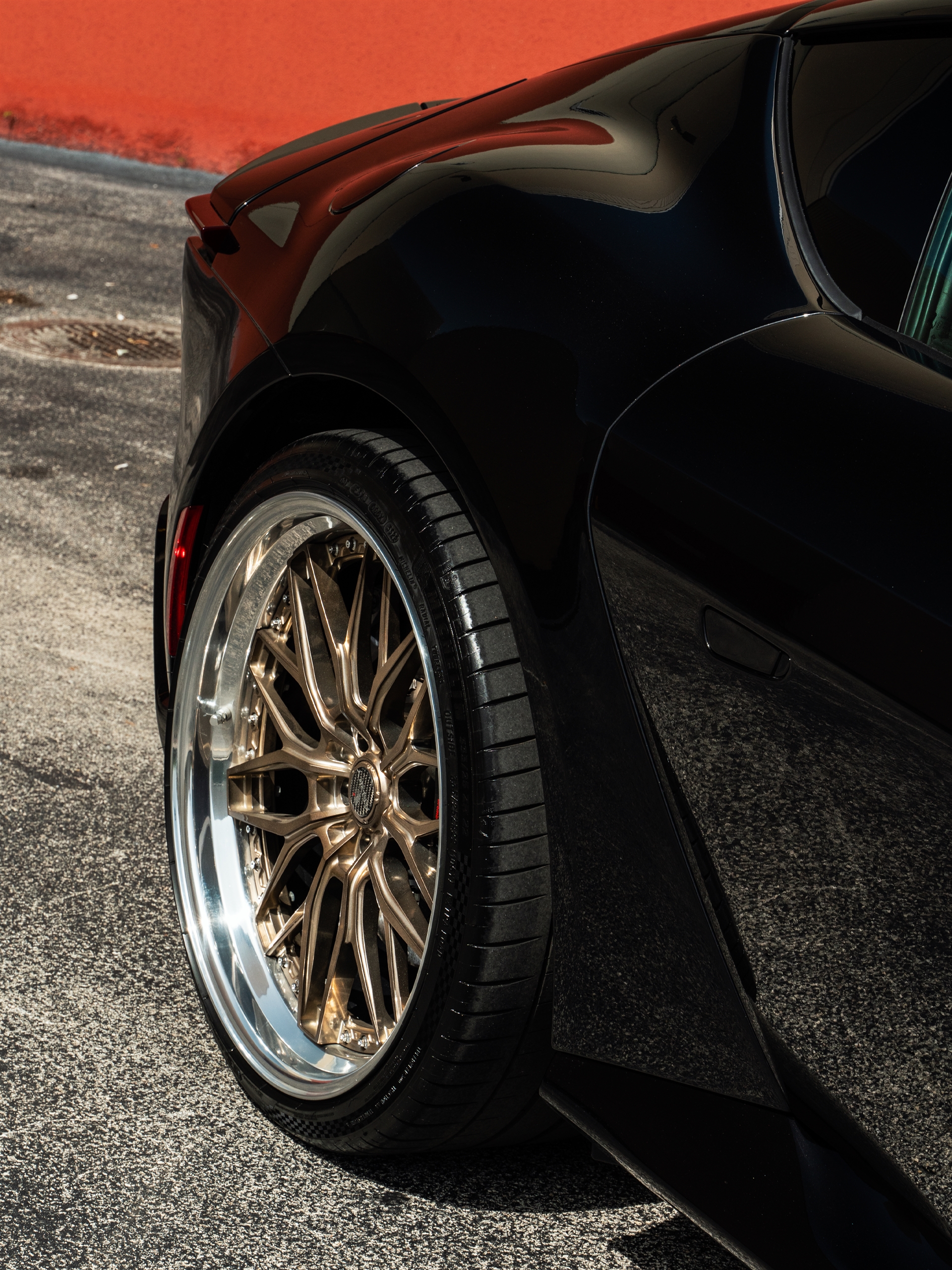 Ferrari 12 Cilindri | Nero Daytona | on ANRKY RS1 | Mirror Polished Champagne