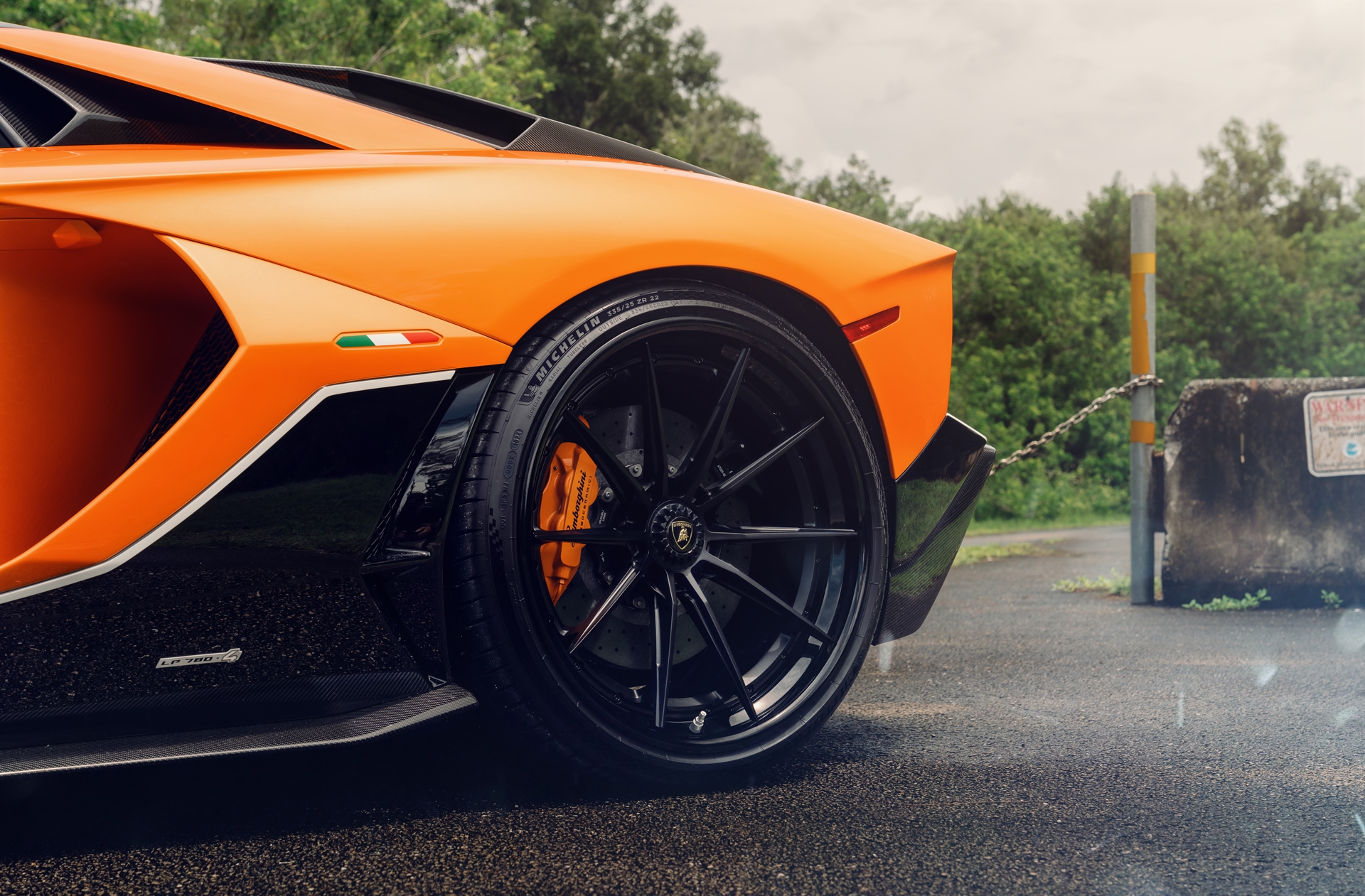 Lamborghini Aventador Ultimae on 1886 Wheels