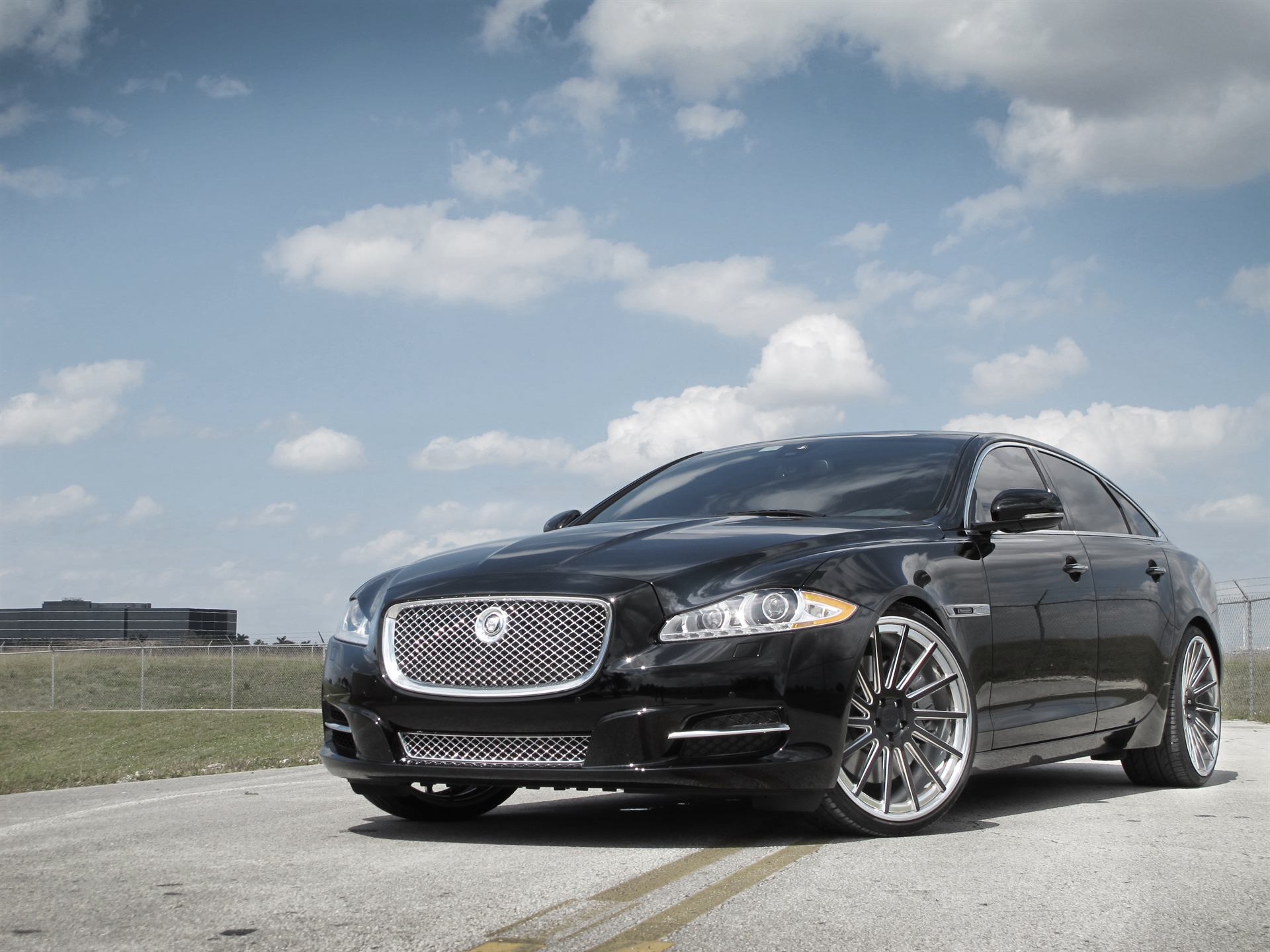Dub1 Wheels | Wheels Boutique Jaguar XJL SuperSport