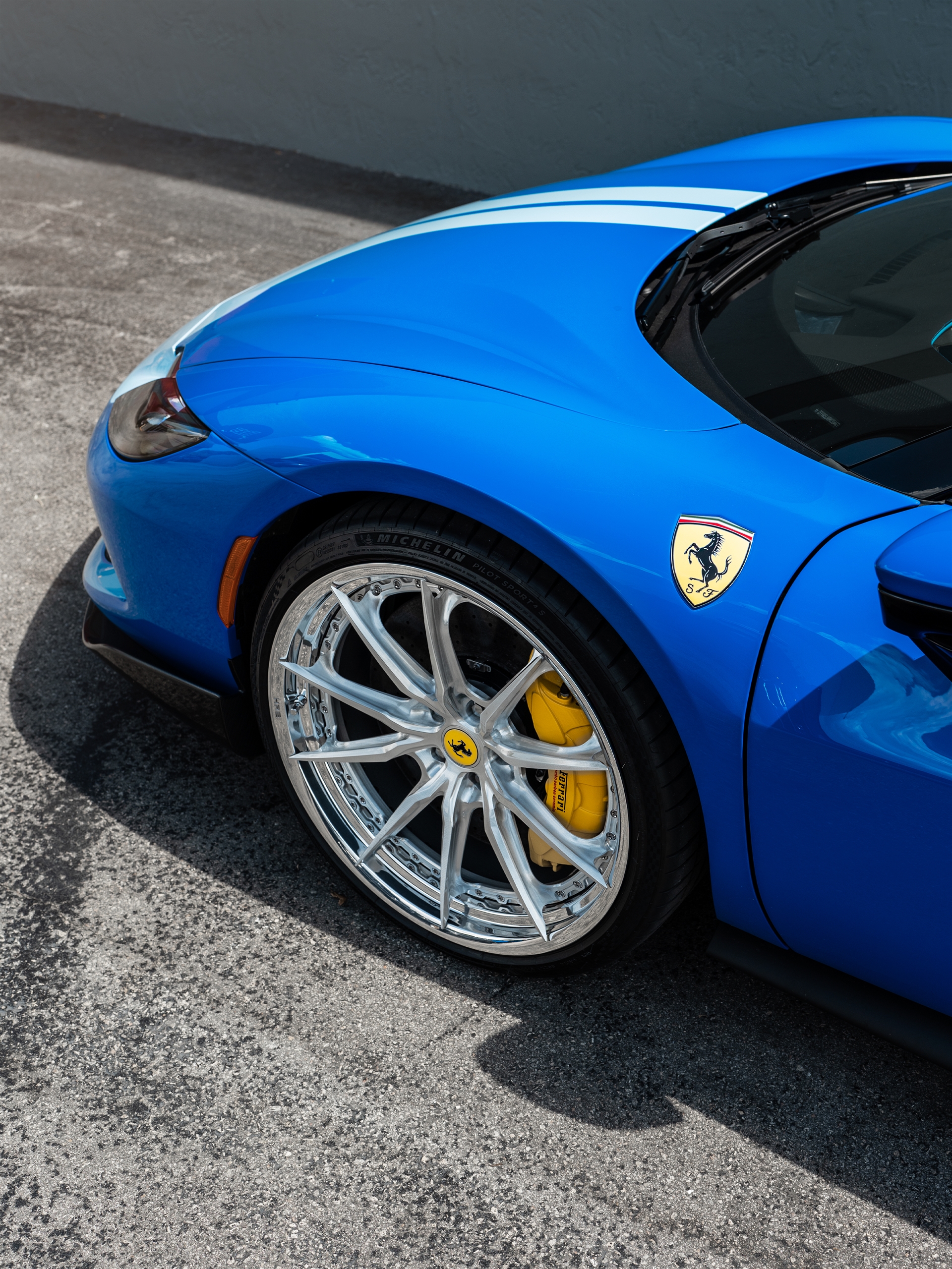 Ferrari 296 GTB | Azzurro Dino | HRE S104SC | Brushed Clear