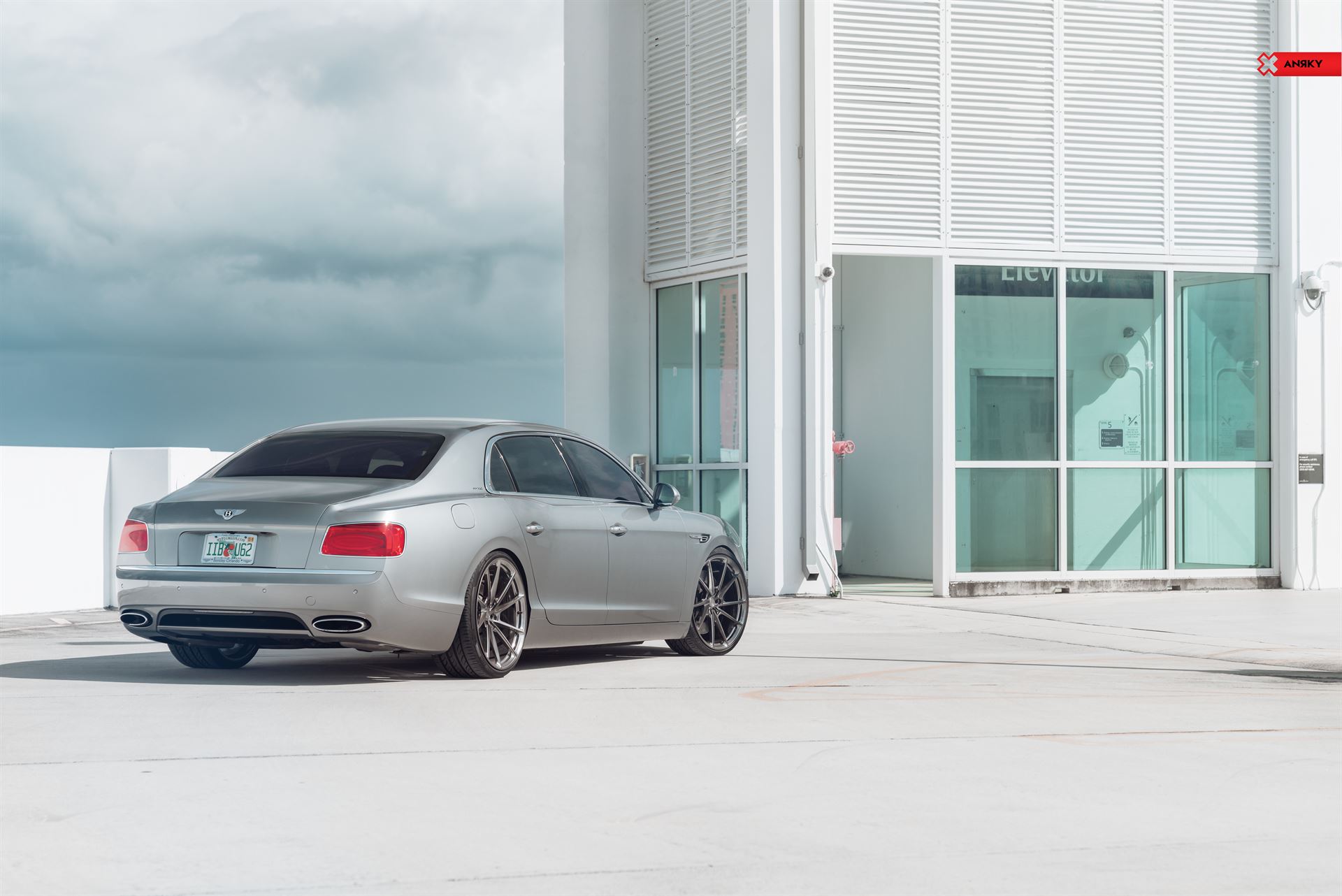 ANRKY AN13 | Bentley Flying Spur