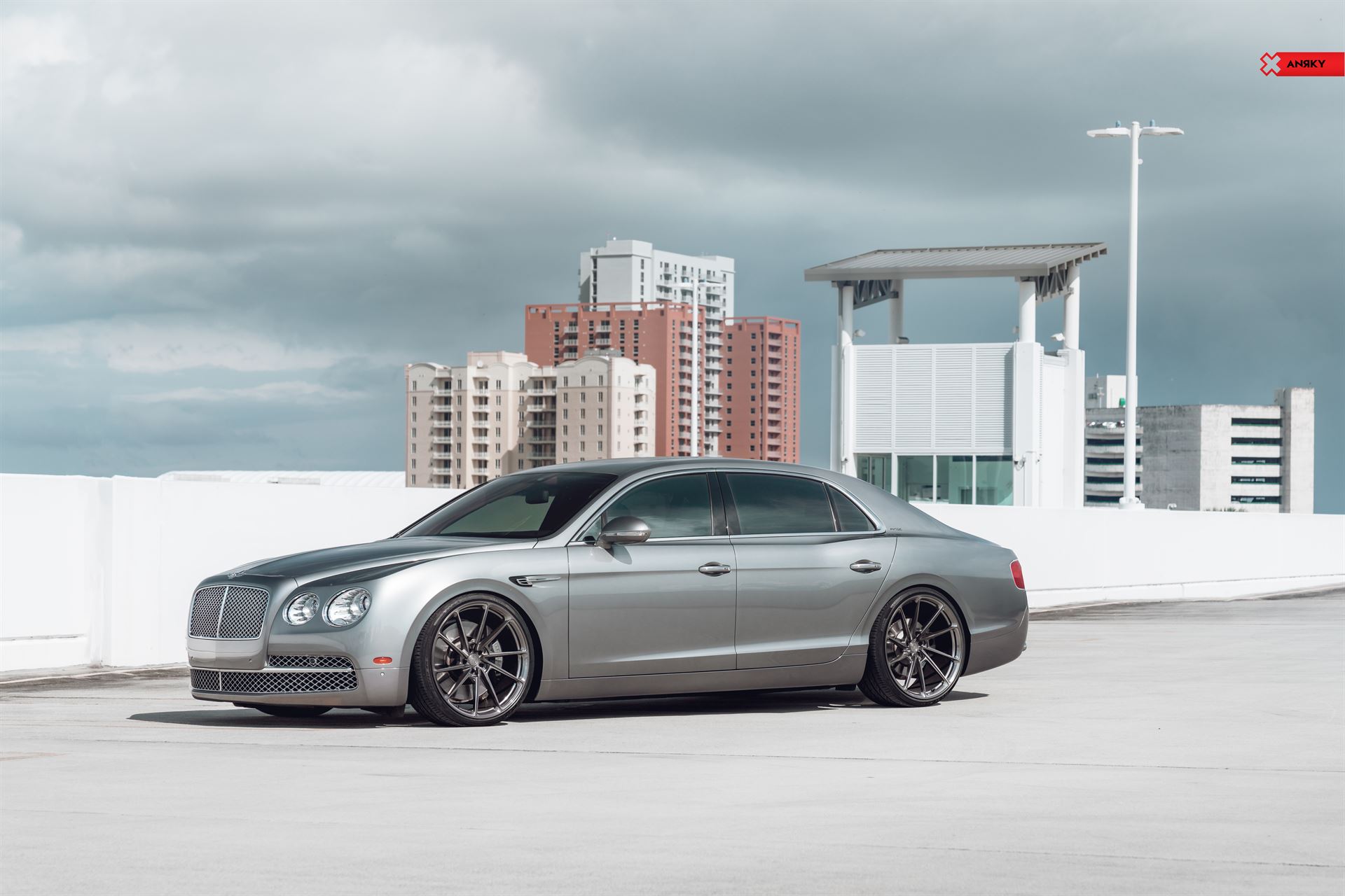 ANRKY AN13 | Bentley Flying Spur