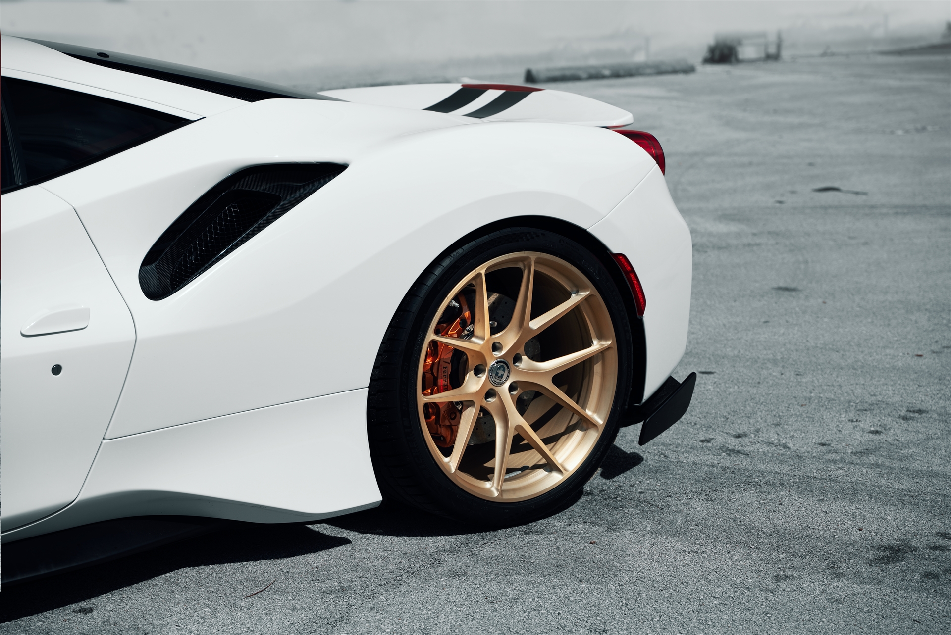 Ferrari 488 Pista | Bianco Avus | on HRE P101 | Frozen Brushed  Gold