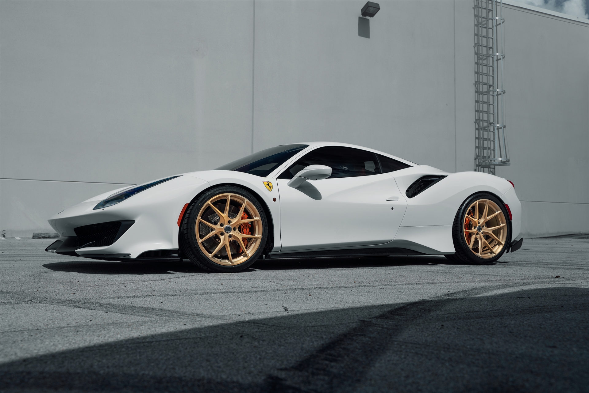 Ferrari 488 Pista | Bianco Avus | on HRE P101 | Frozen Brushed  Gold