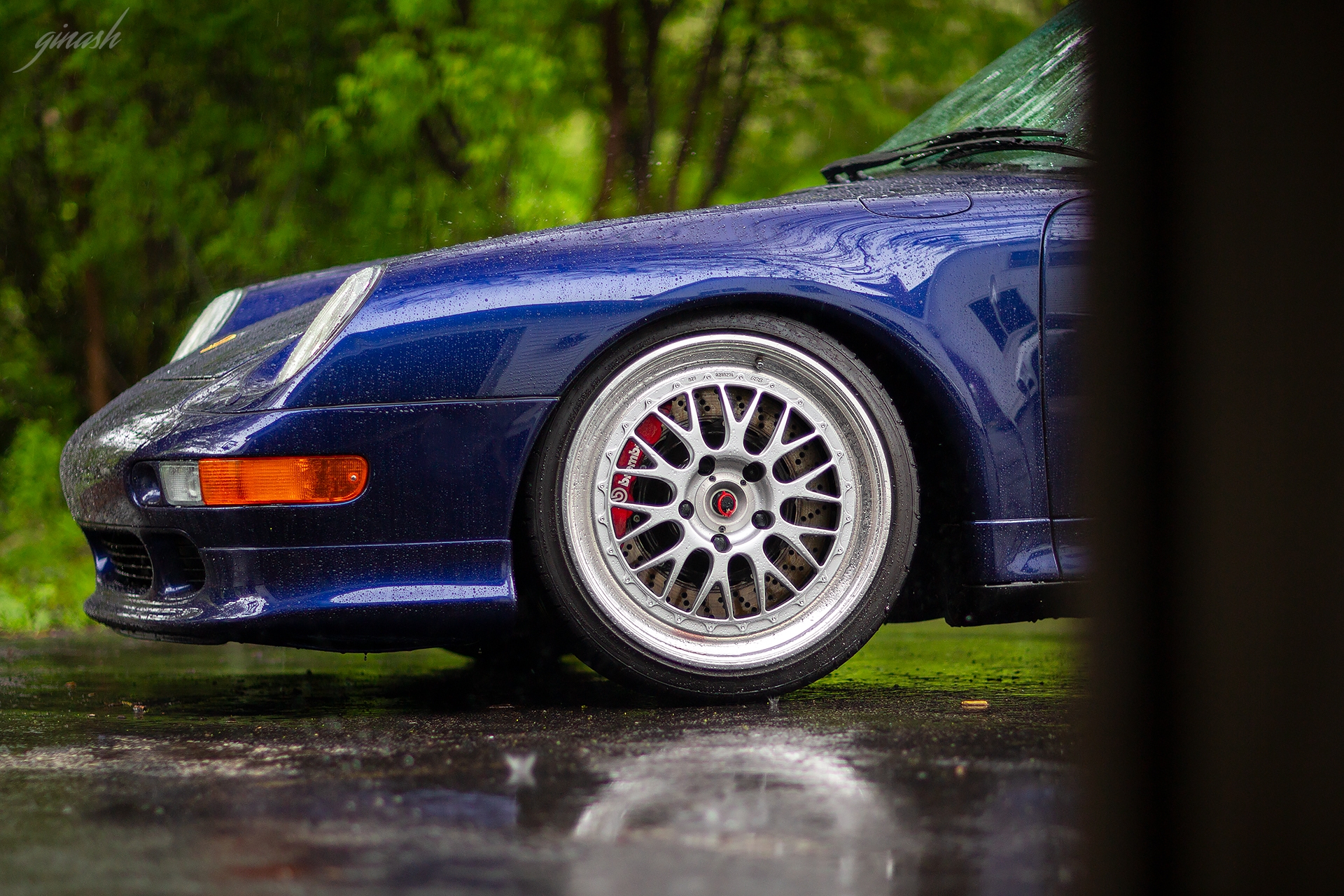 PORSCHE 993 C4S ON BBS E88