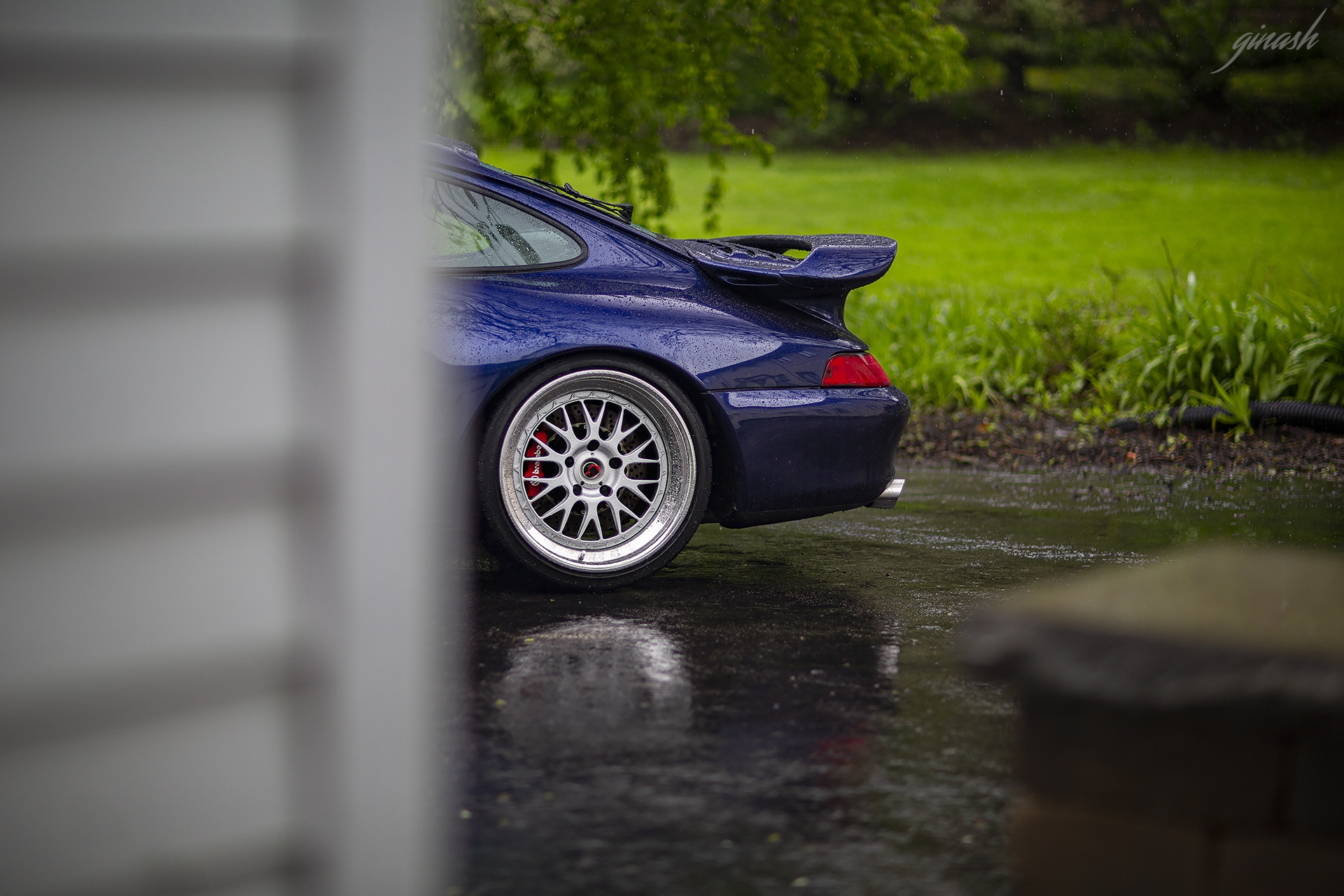 PORSCHE 993 C4S ON BBS E88
