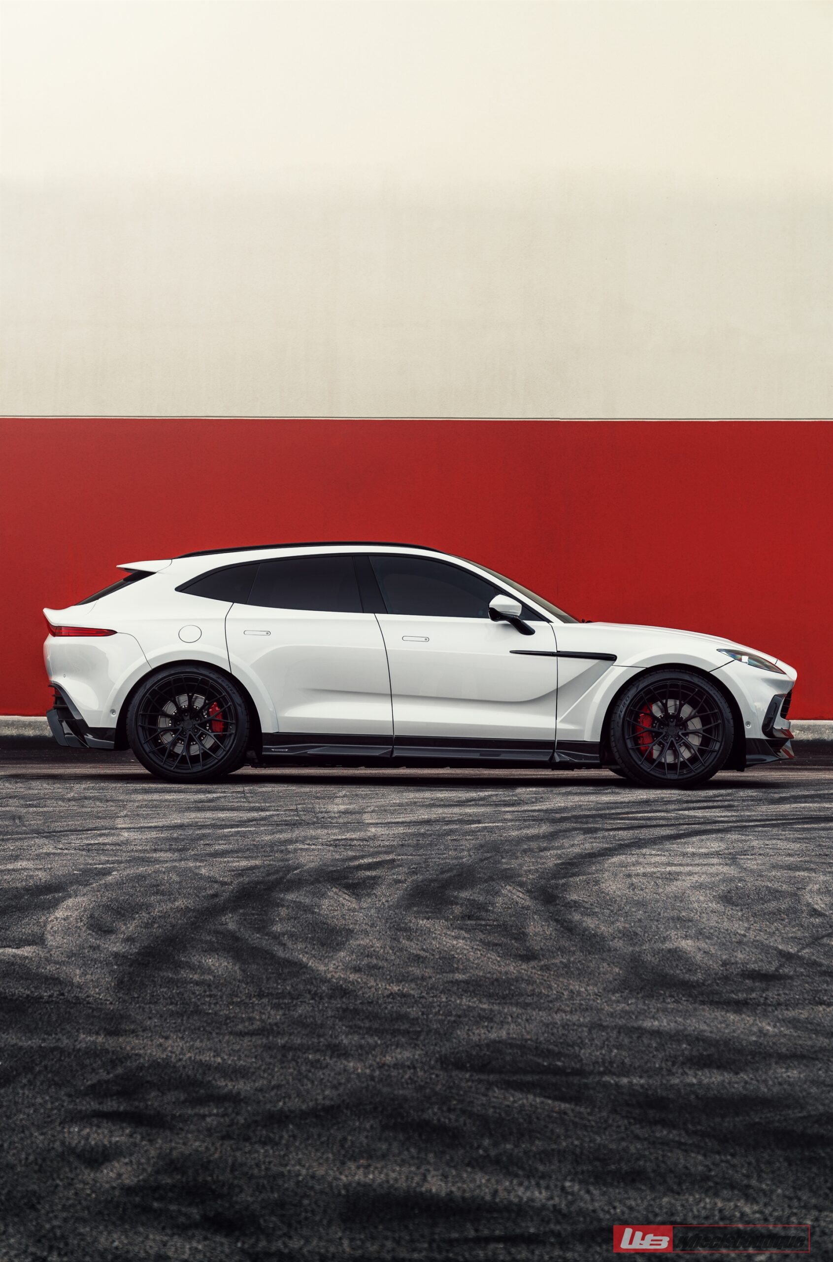 ANRKY AN20 | Aston Martin DBX