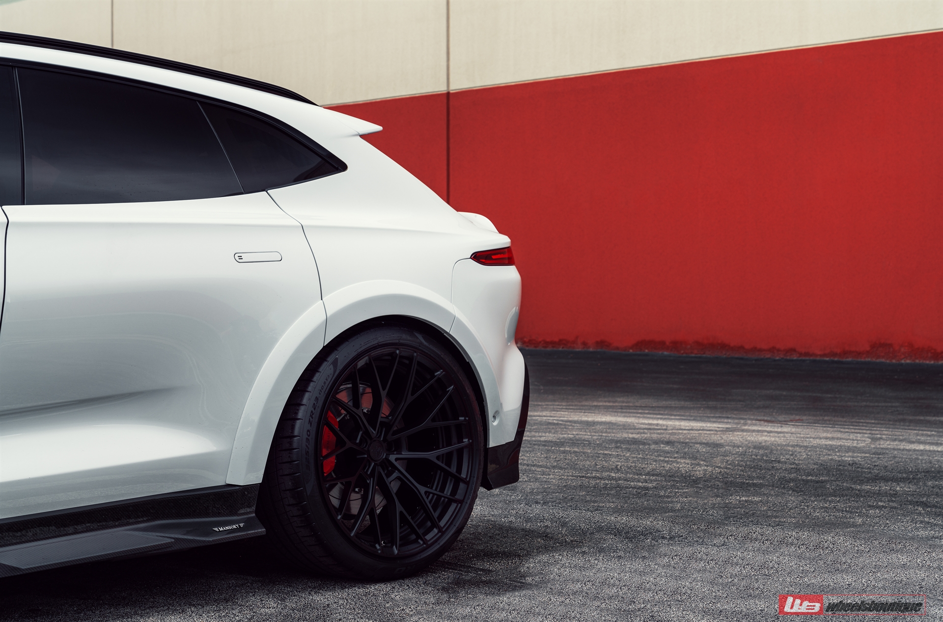 ANRKY AN20 | Aston Martin DBX