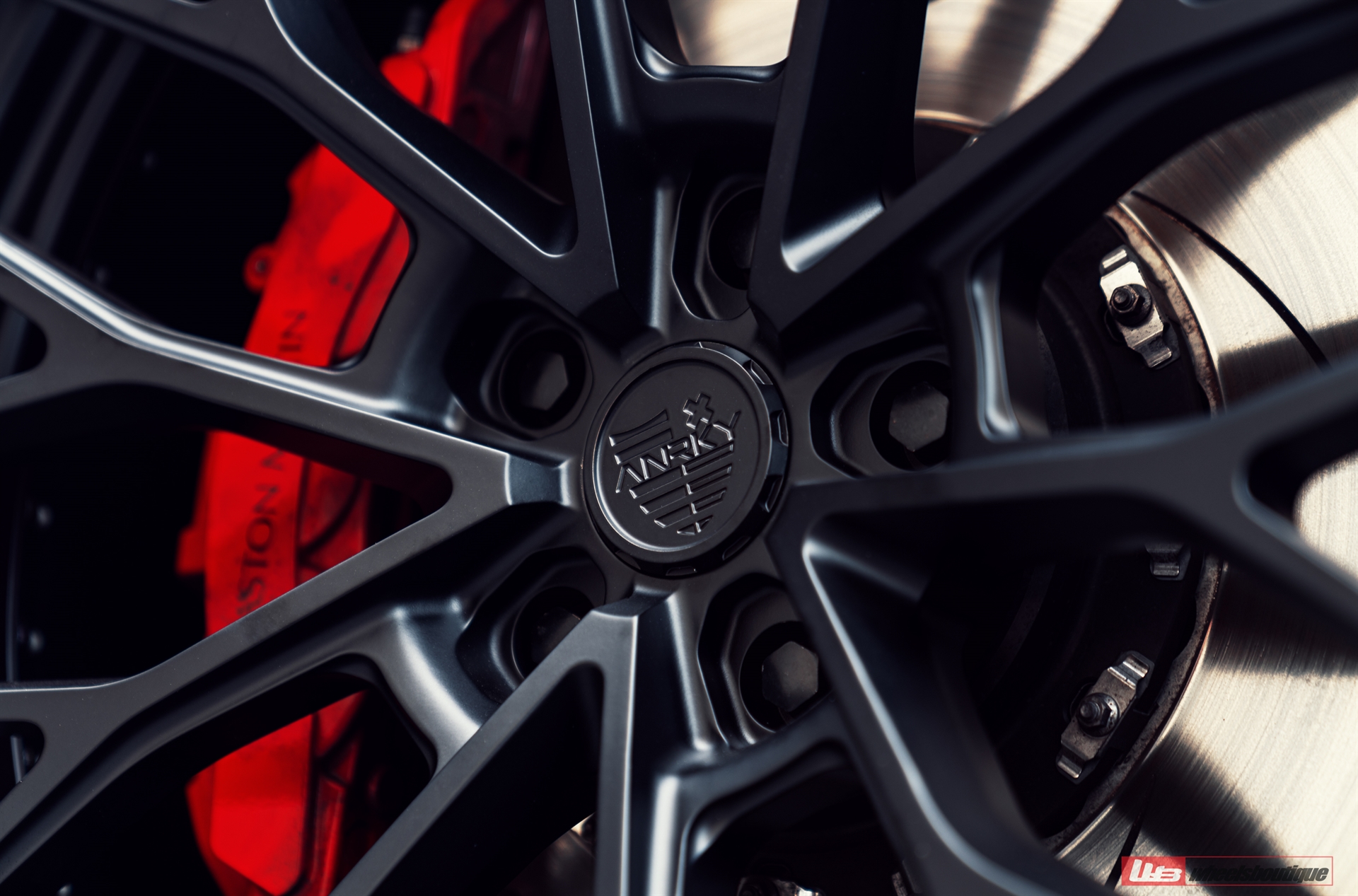 ANRKY AN20 | Aston Martin DBX