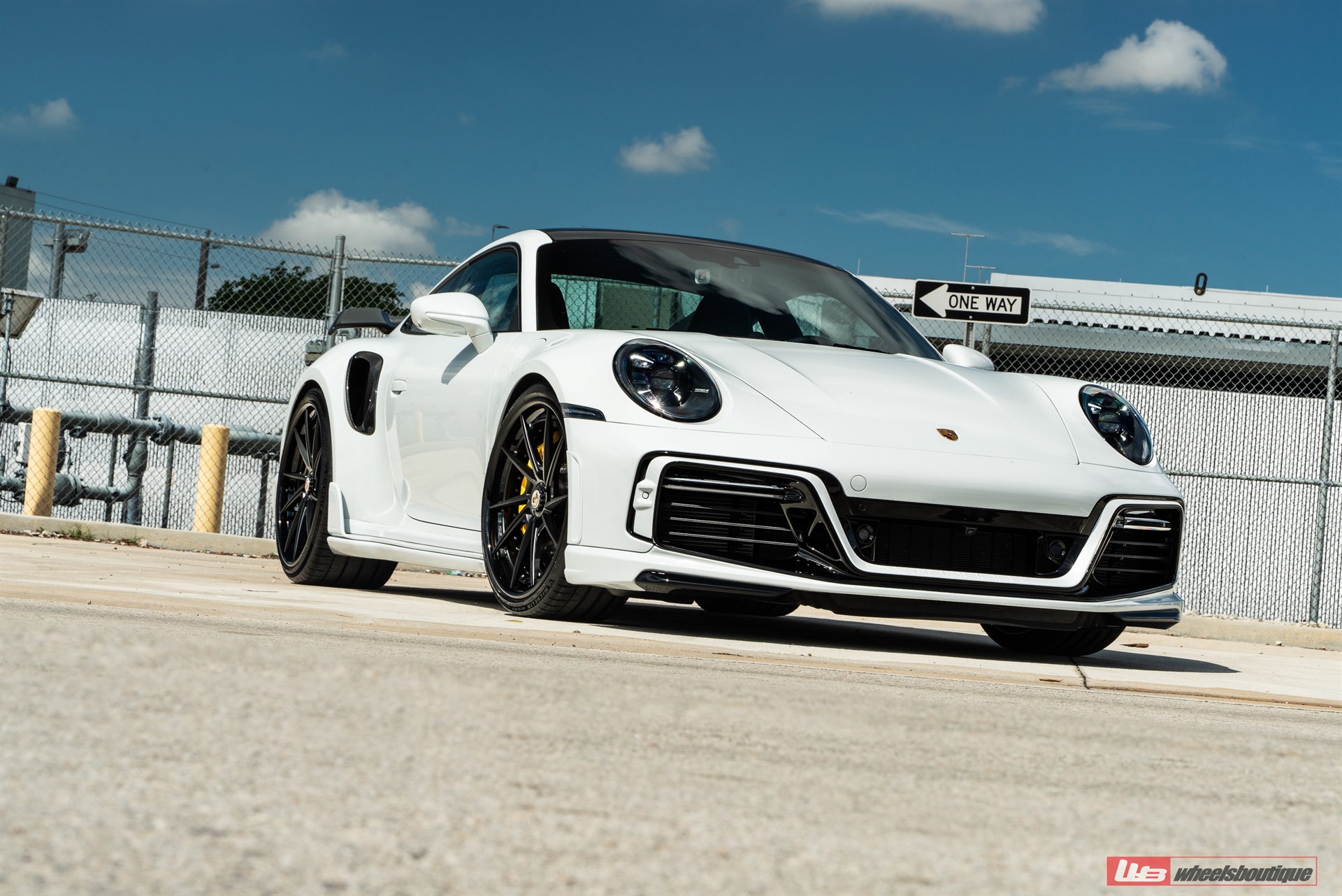 ANRKY AN33 Satin black center | Porsche 992 Turbo S