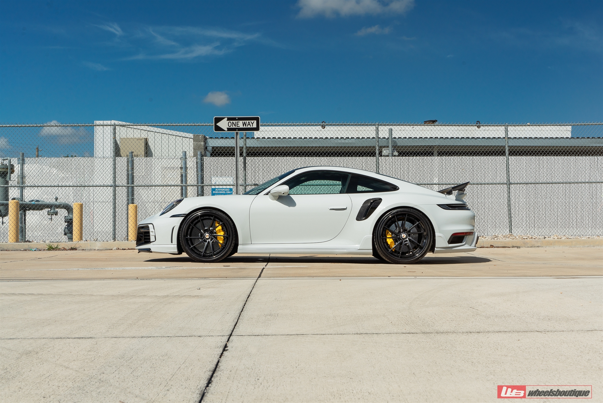 ANRKY AN33 Satin black center | Porsche 992 Turbo S