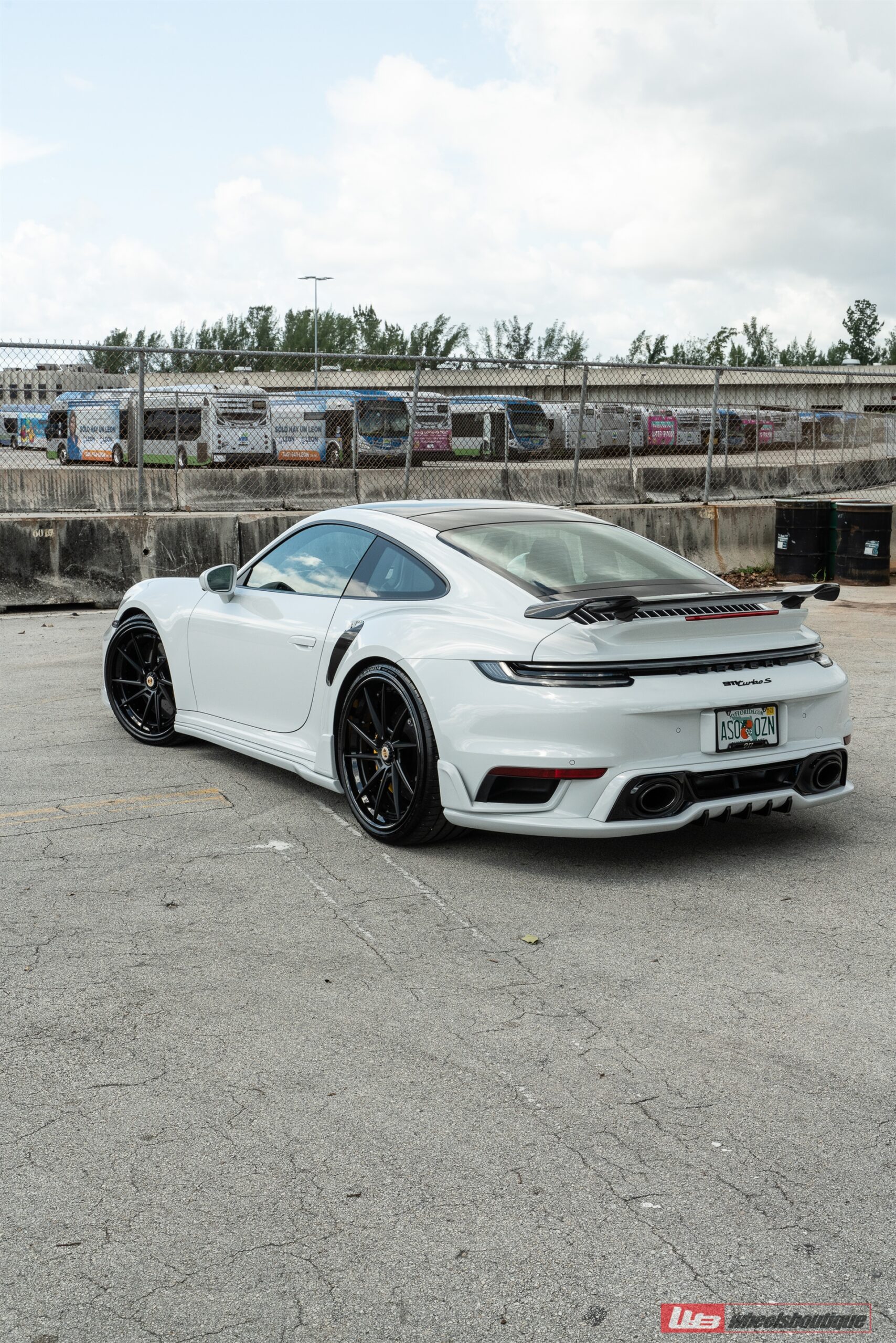 ANRKY AN33 Satin black center | Porsche 992 Turbo S