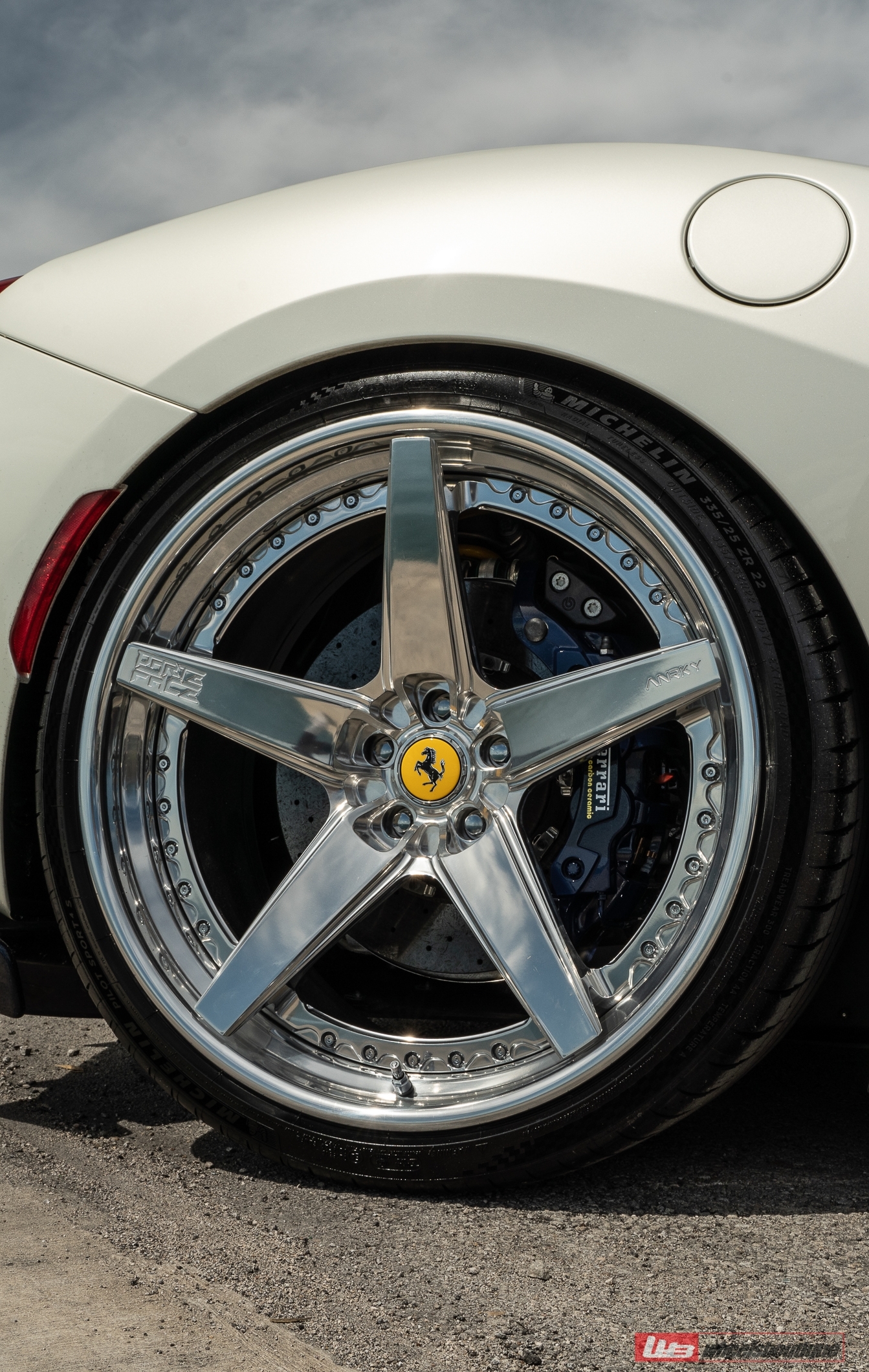 Ferrari 488 Pista | Bianco Avus | on ANRKY RS5.3 | Brushed Clear
