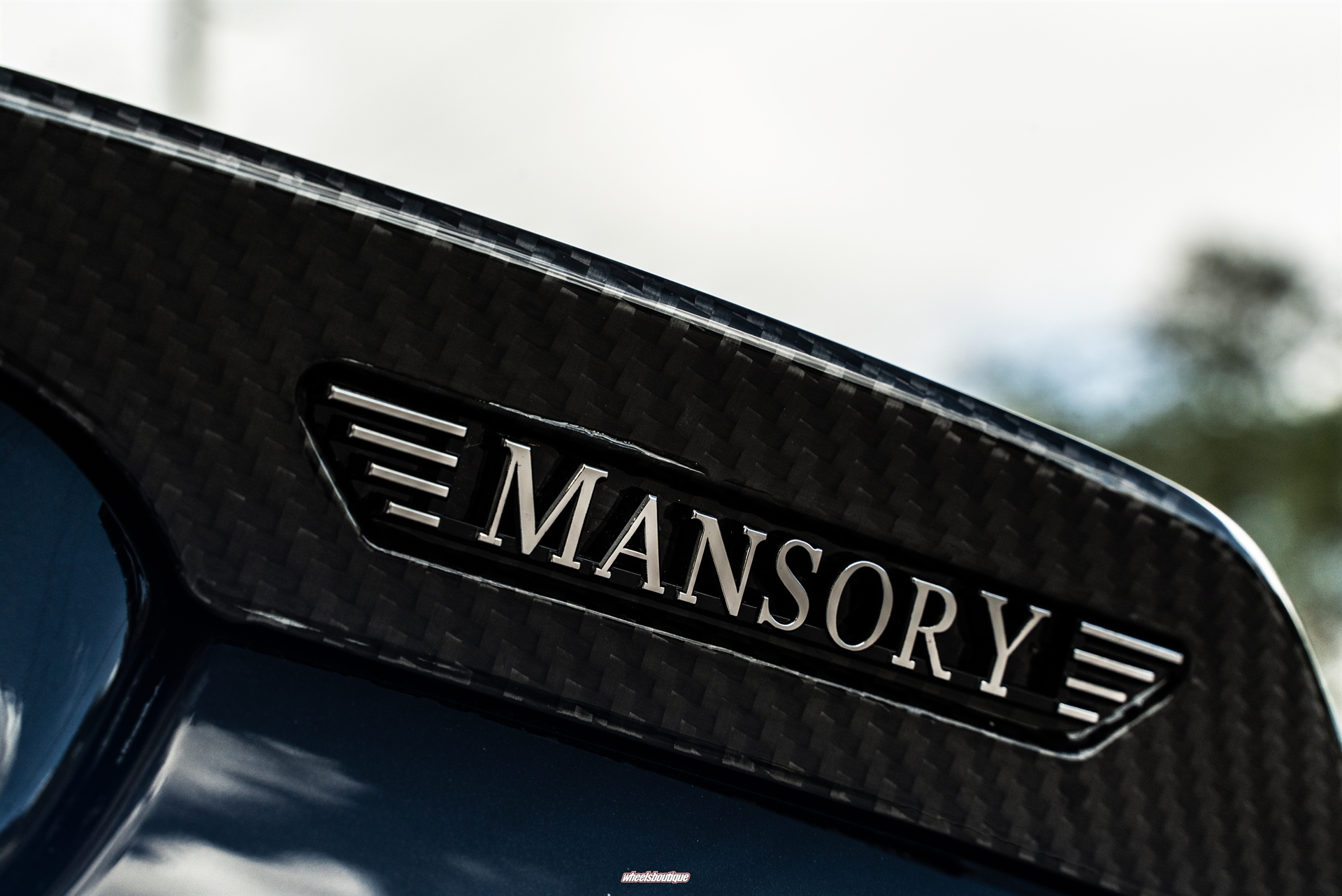 Rolls-Royce Phantom EWB with Mansory Body Kit