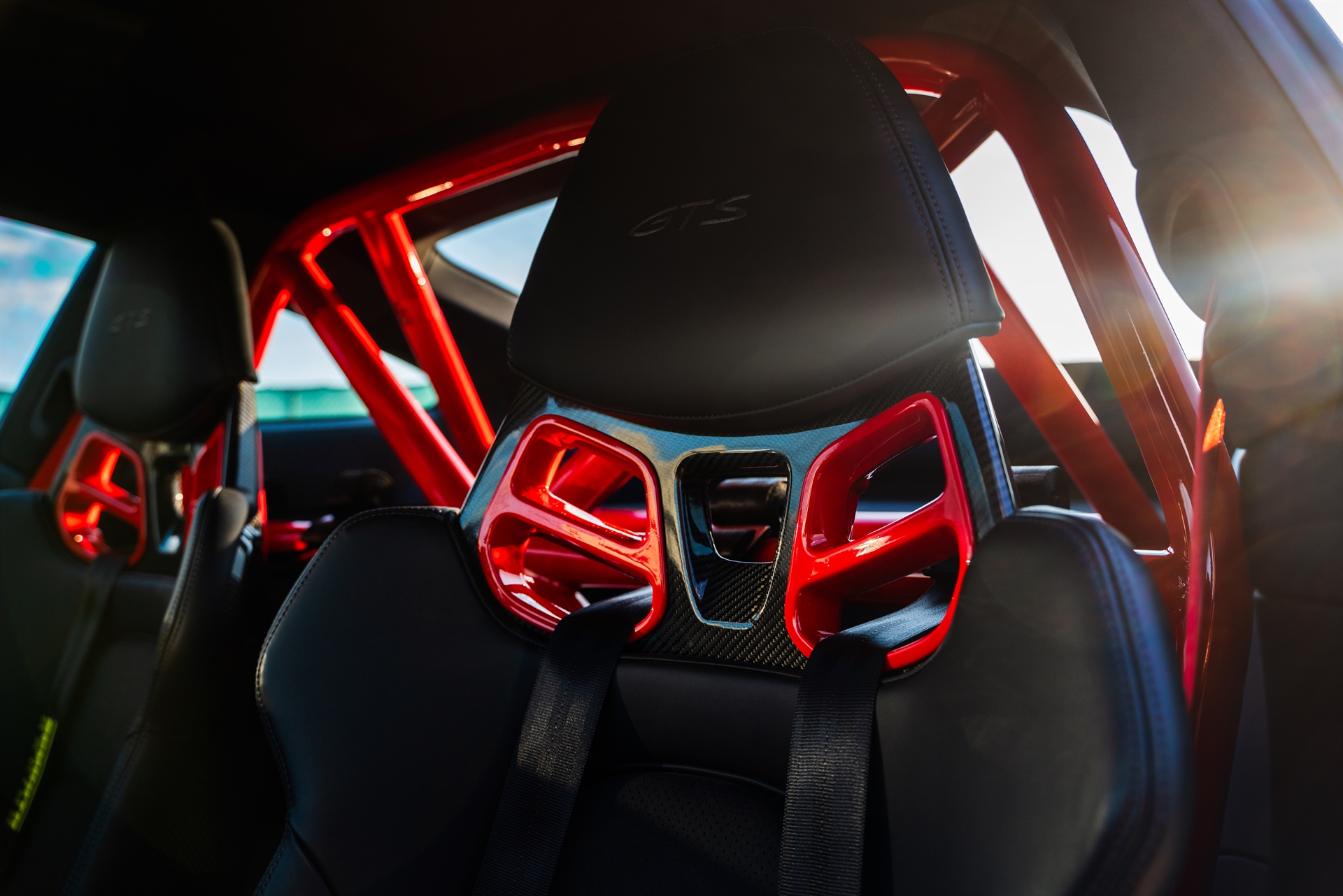 Porsche 992 Carrera GTS | Guards Red | 1886 S009 Wheels | Satin Gold