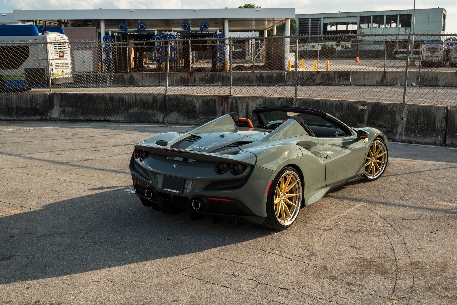 Ferrari F8 Spider | Grigio Medio | HRE S104SC Wheels | Frozen Champagne