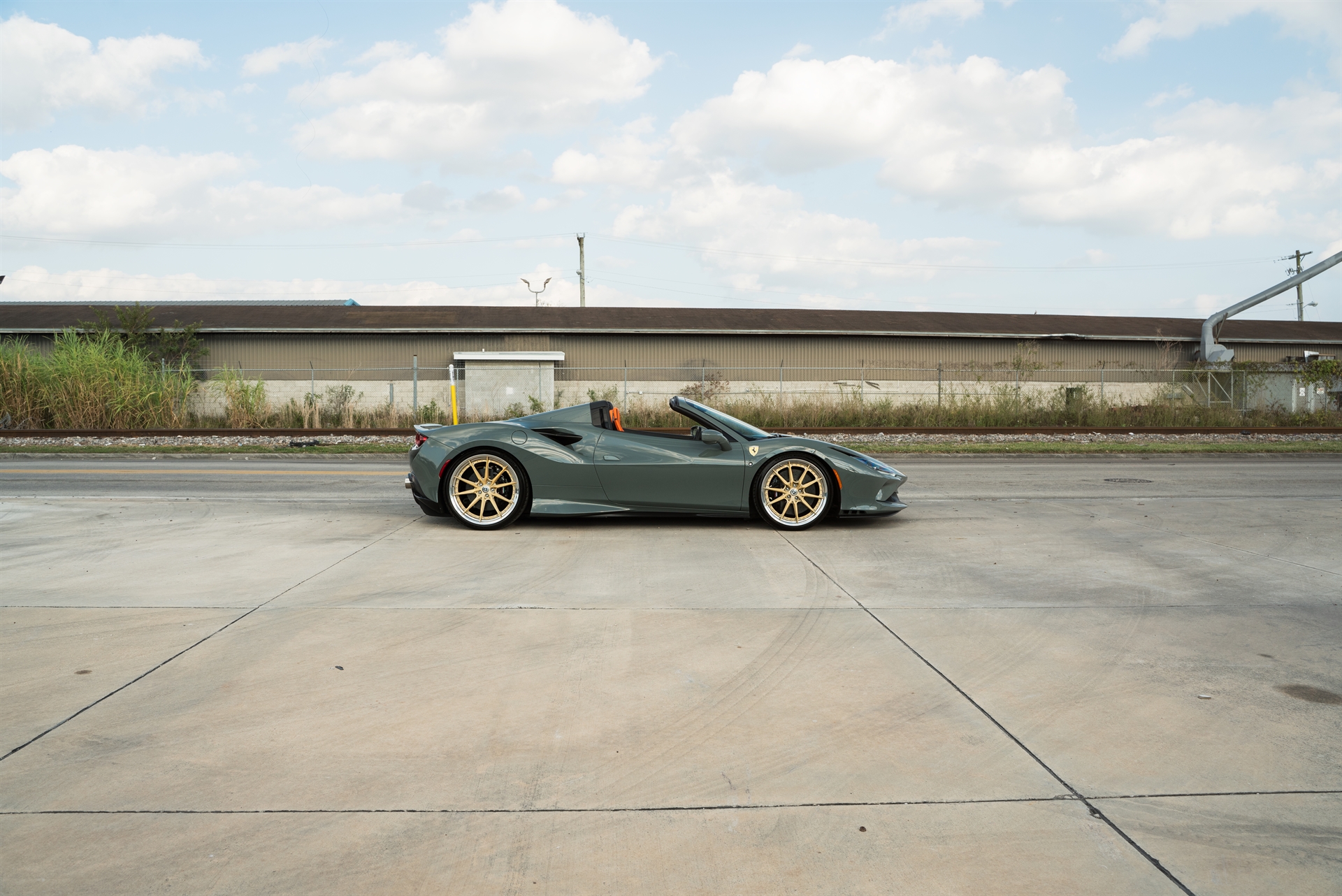 Ferrari F8 Spider | Grigio Medio | HRE S104SC Wheels | Frozen Champagne