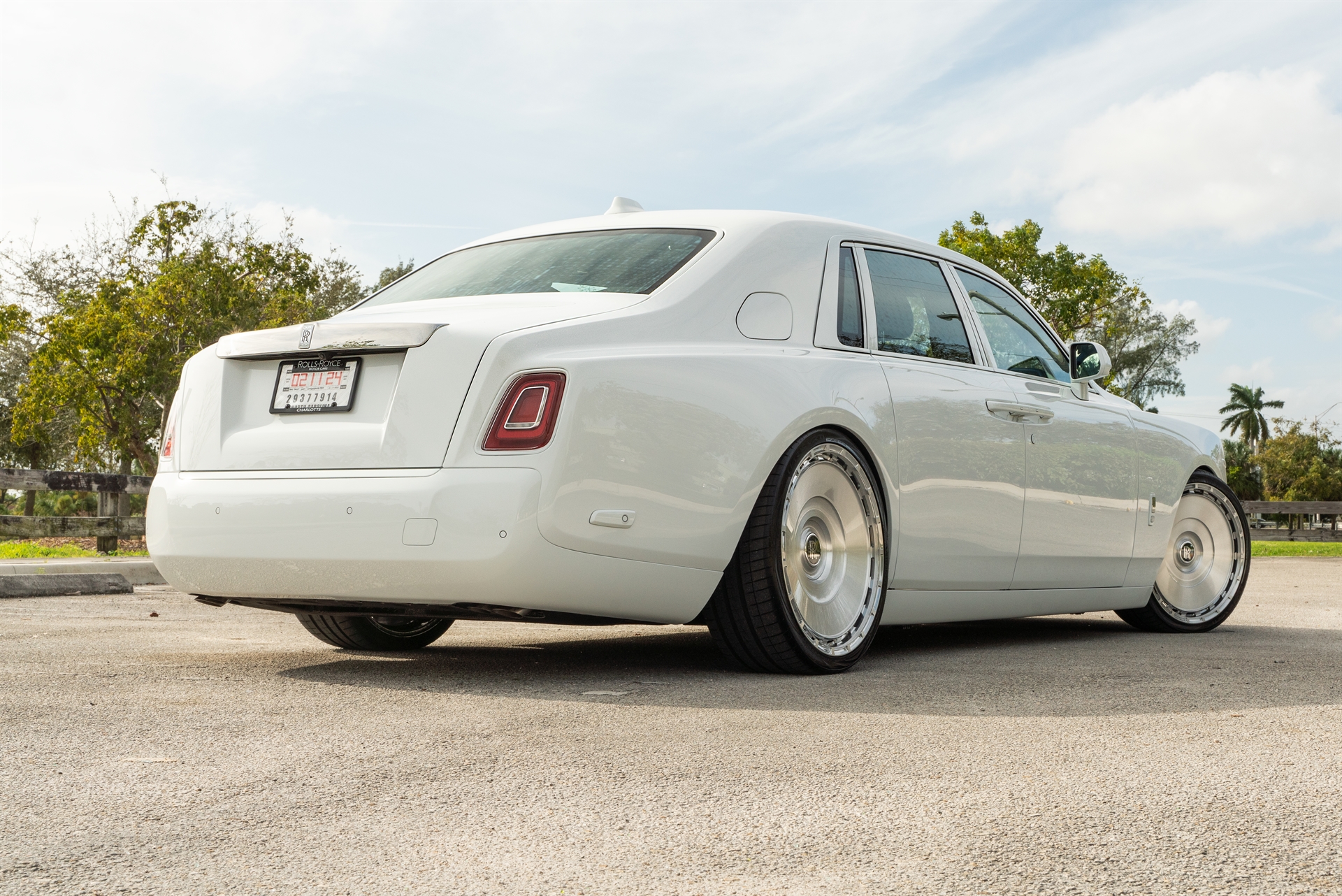 Rolls-Royce Phantom II | English White | Novitec SP3 Wheels | Brushed Clear
