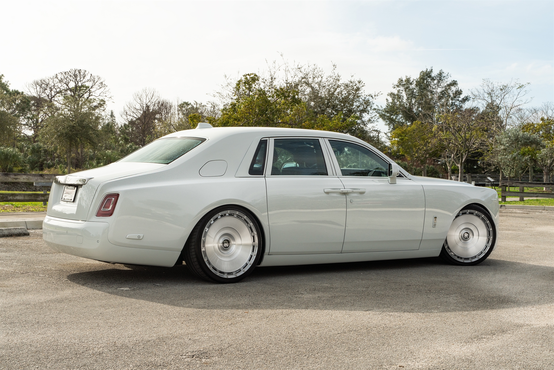 Rolls-Royce Phantom II | English White | Novitec SP3 Wheels | Brushed Clear