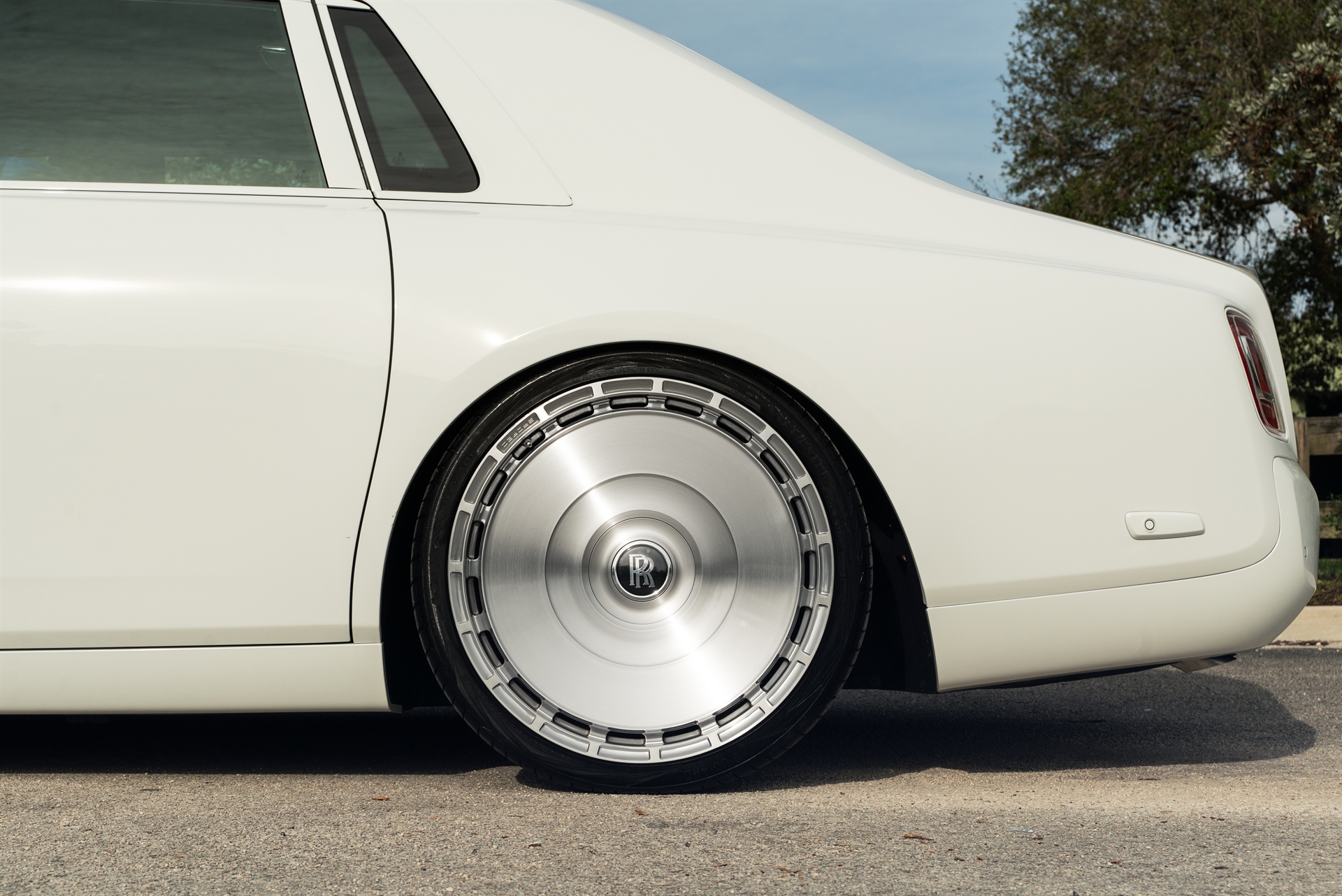 Rolls-Royce Phantom II | English White | Novitec SP3 Wheels | Brushed Clear