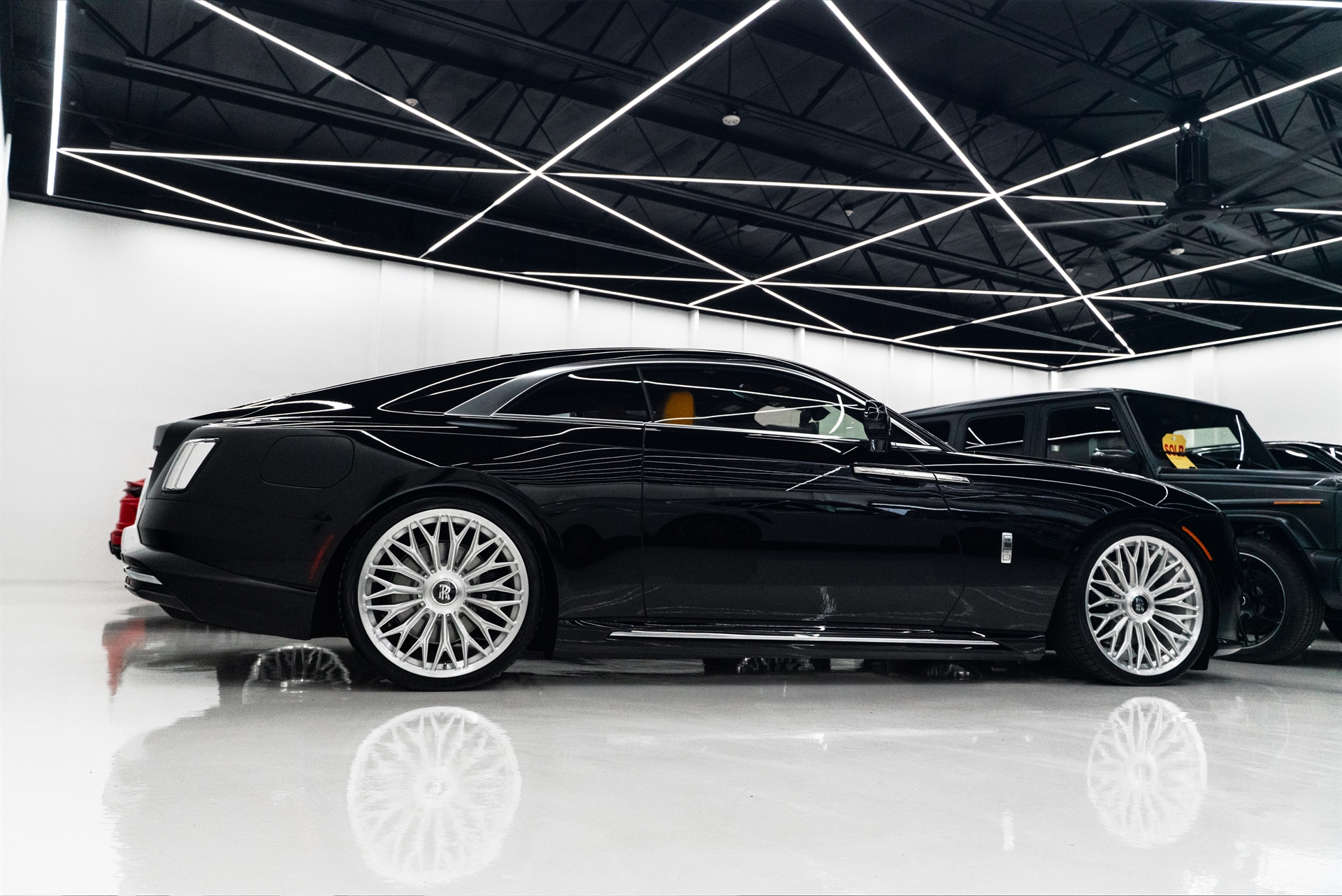 Rolls-Royce Spectre | Black Diamond | 1886 G-015 Wheels | Brushed Clear