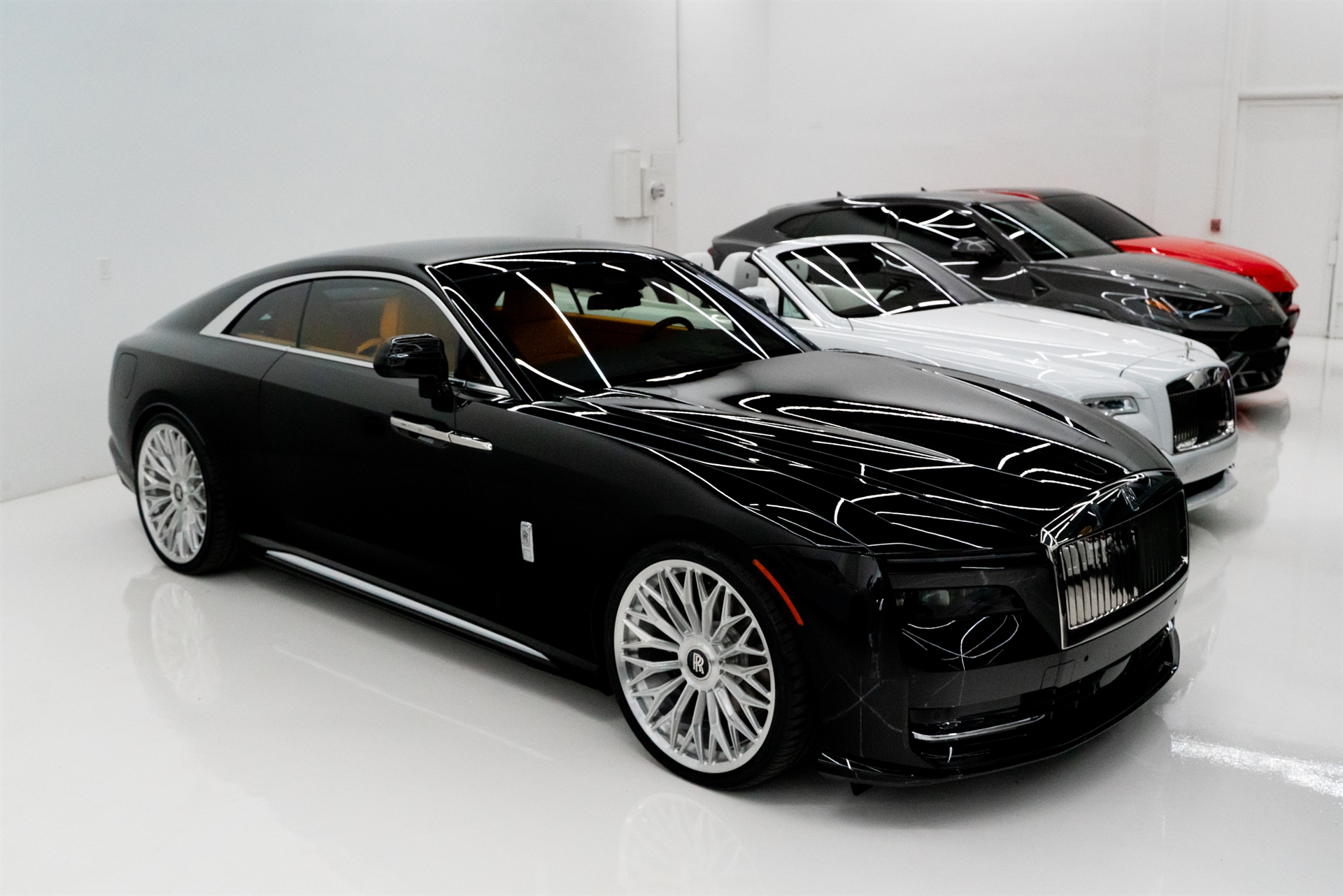 Rolls-Royce Spectre | Black Diamond | 1886 G-015 Wheels | Brushed Clear