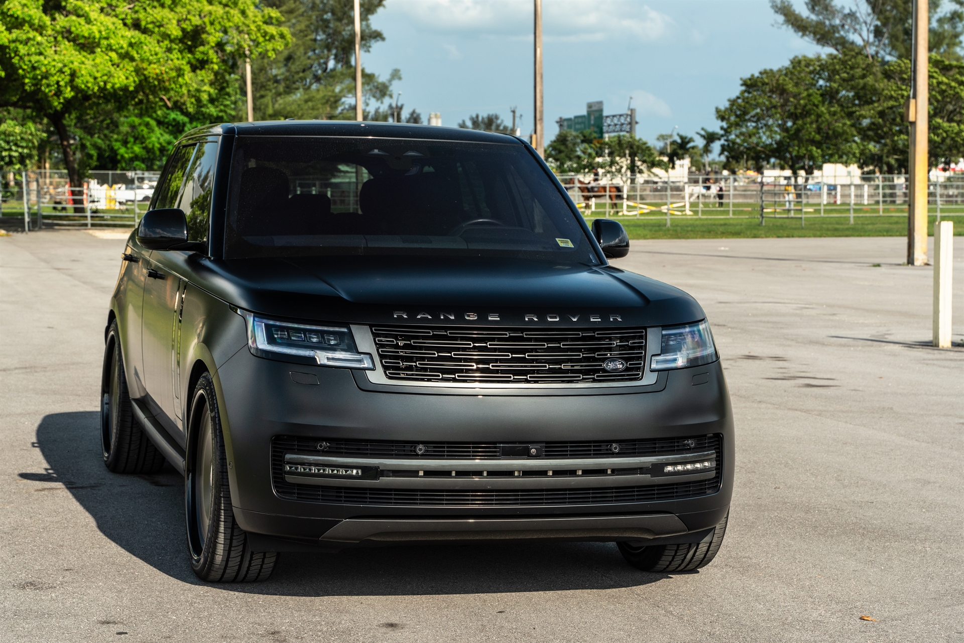 Land Rover Range Rover HSE | Obsidian Black | Avant Garde AGL78 Wheels | Satin Black