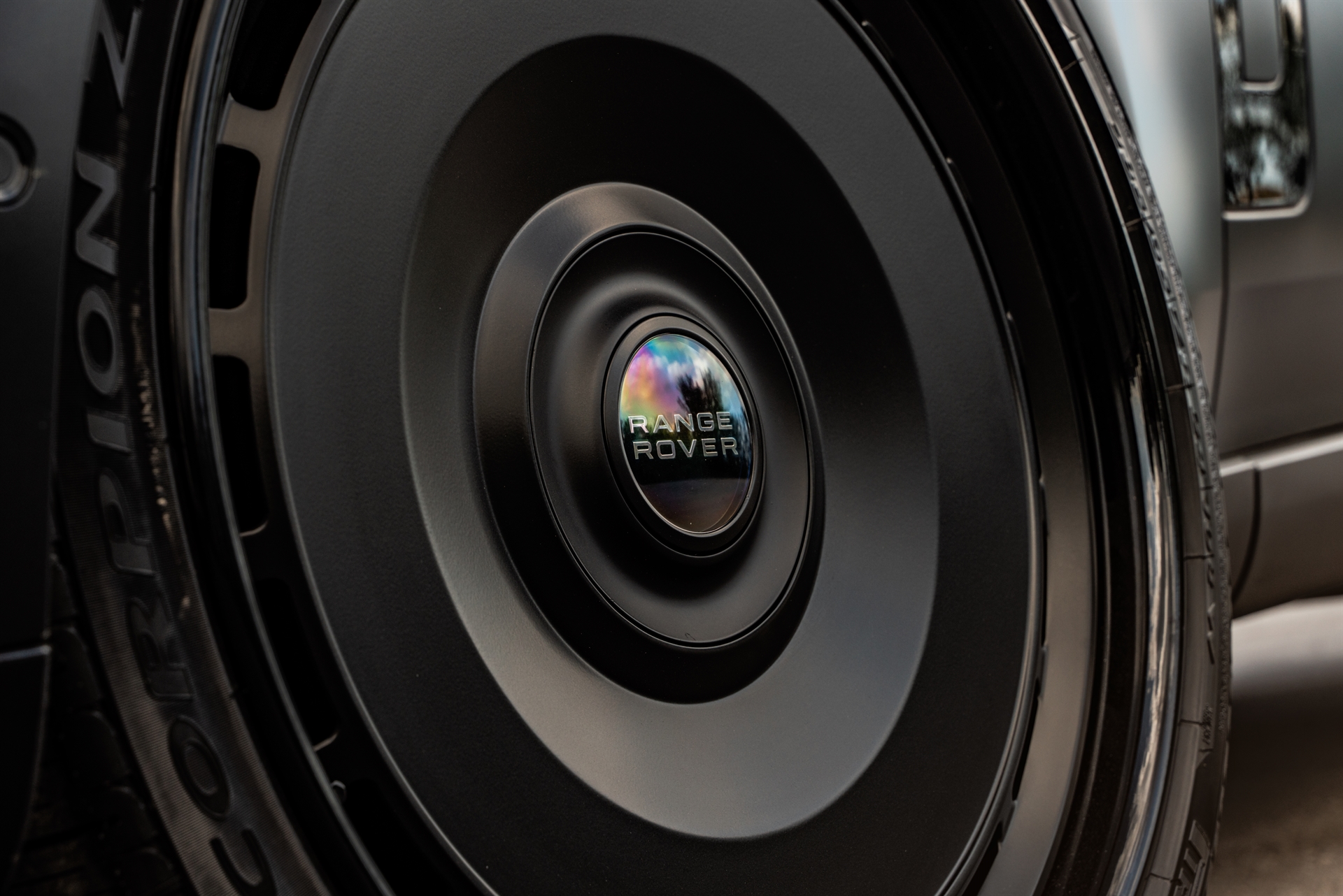 Land Rover Range Rover HSE | Obsidian Black | Avant Garde AGL78 Wheels | Satin Black