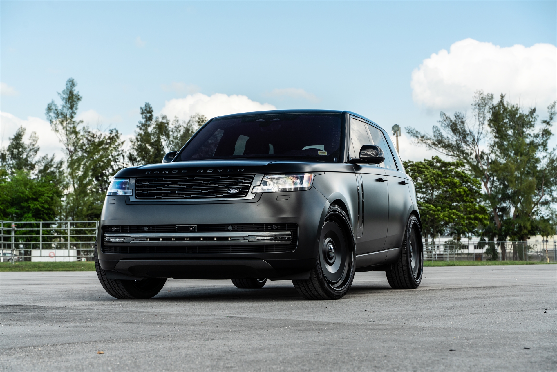 Land Rover Range Rover HSE | Obsidian Black | Avant Garde AGL78 Wheels | Satin Black