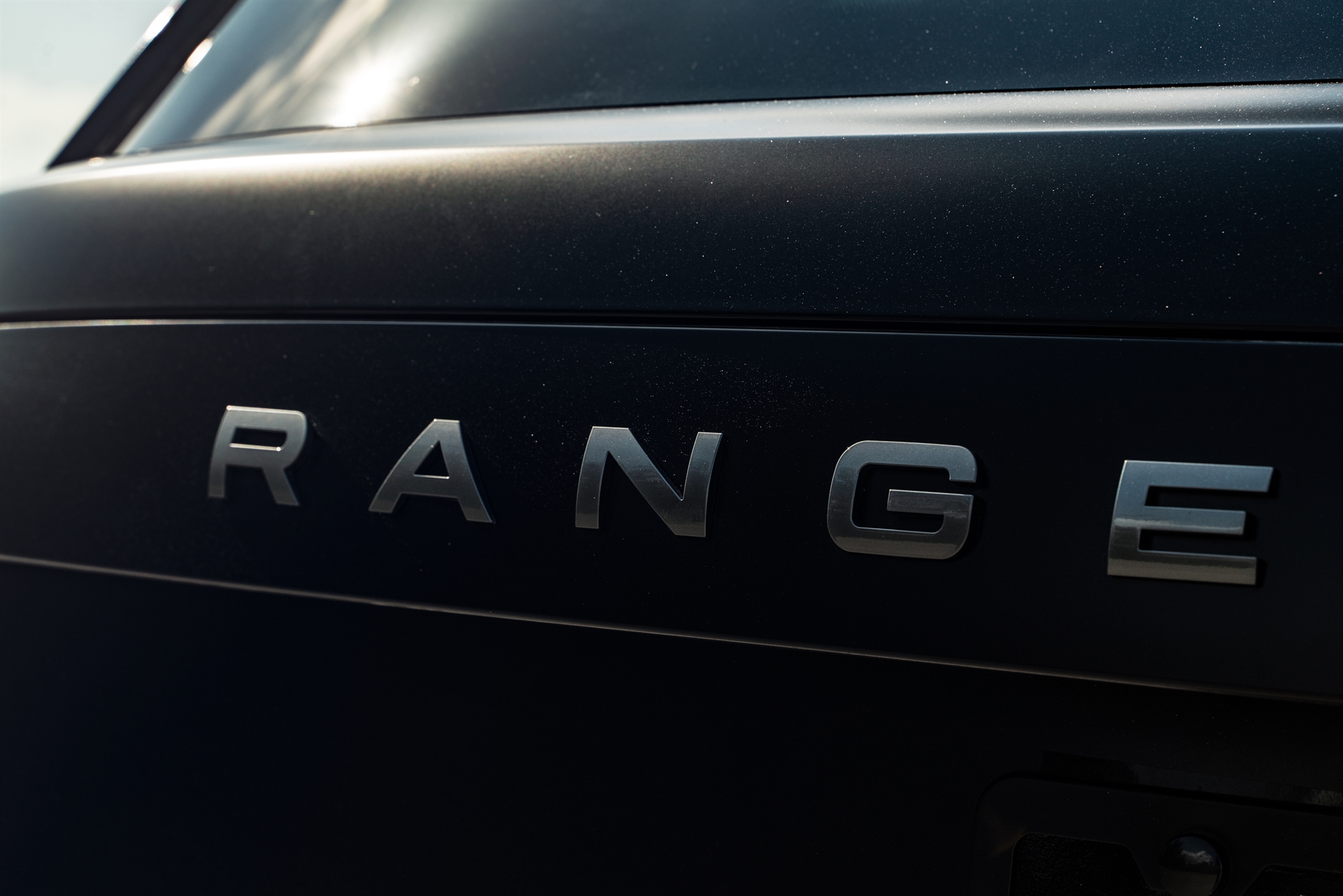 Land Rover Range Rover HSE | Obsidian Black | Avant Garde AGL78 Wheels | Satin Black