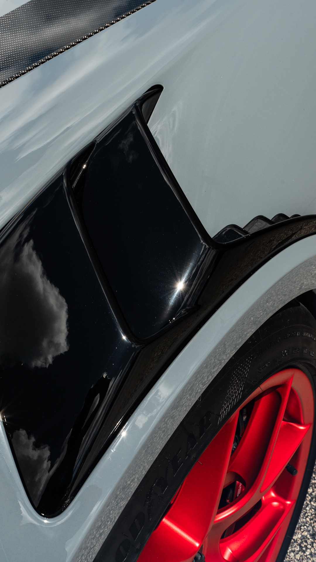 Arctic Grey 992 GT3 RS