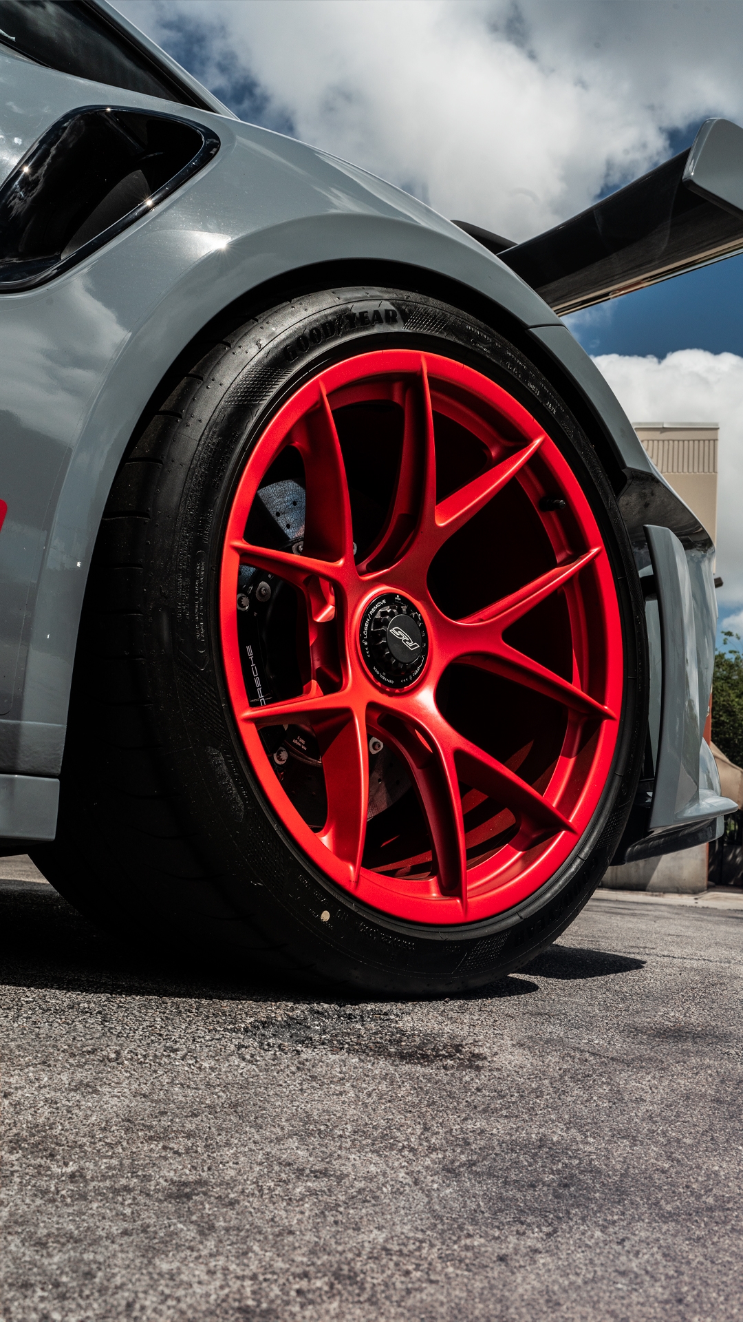 Arctic Grey 992 GT3 RS