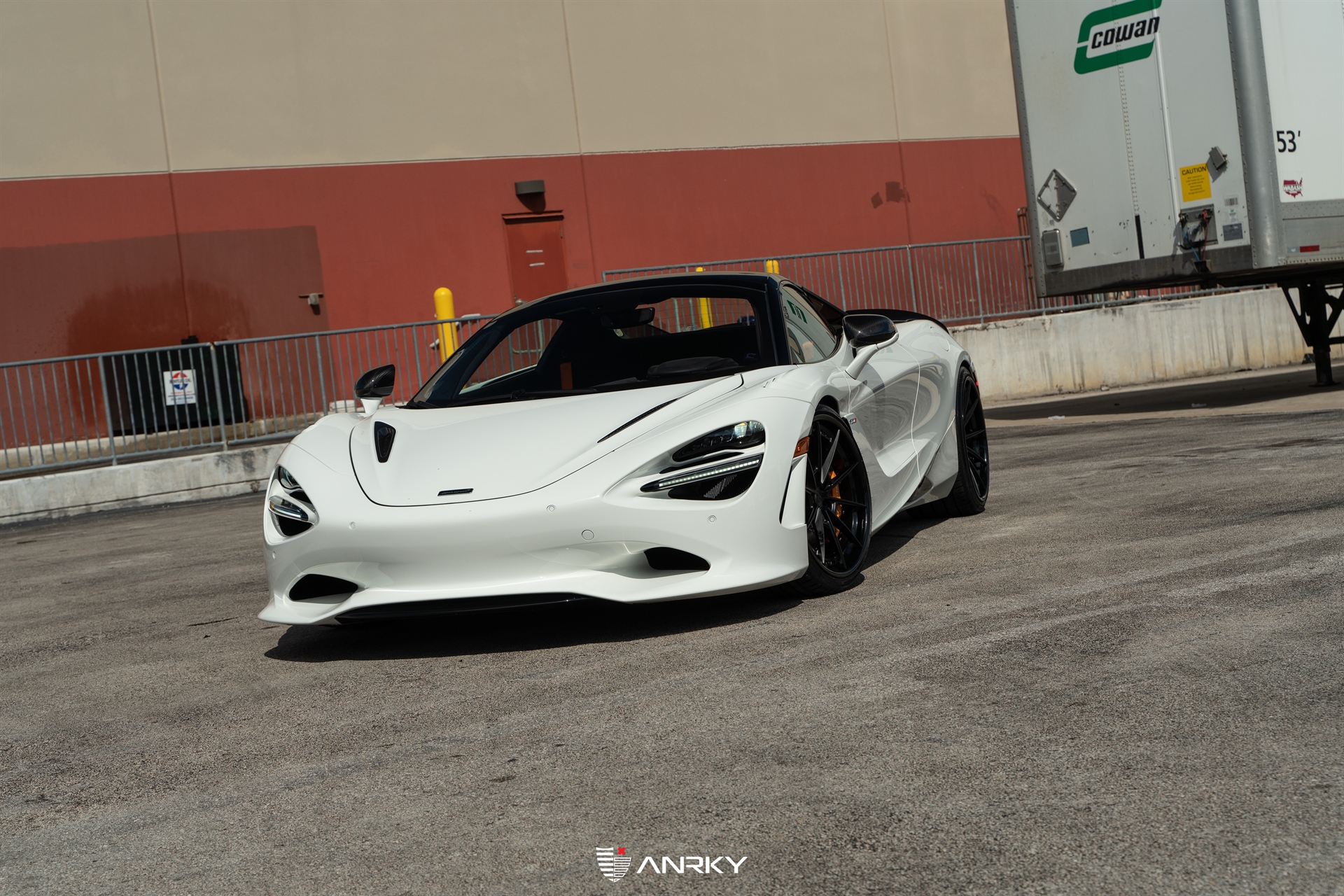 McLaren 750s – AN38 SeriesTHREE