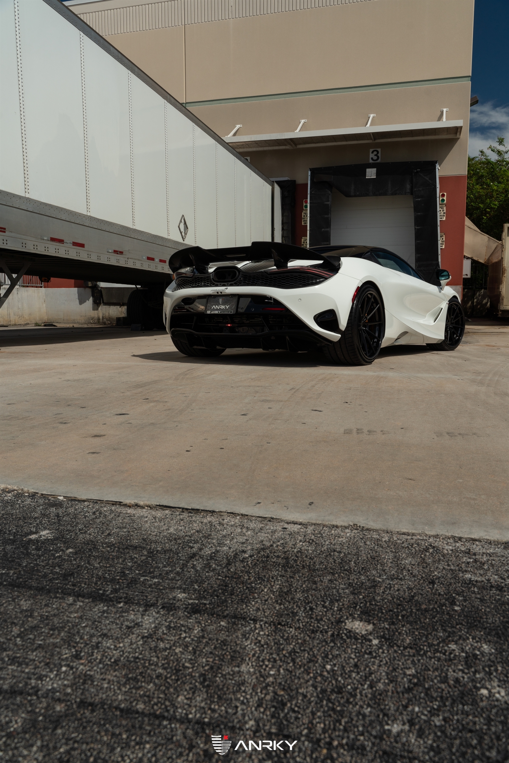 McLaren 750s – AN38 SeriesTHREE