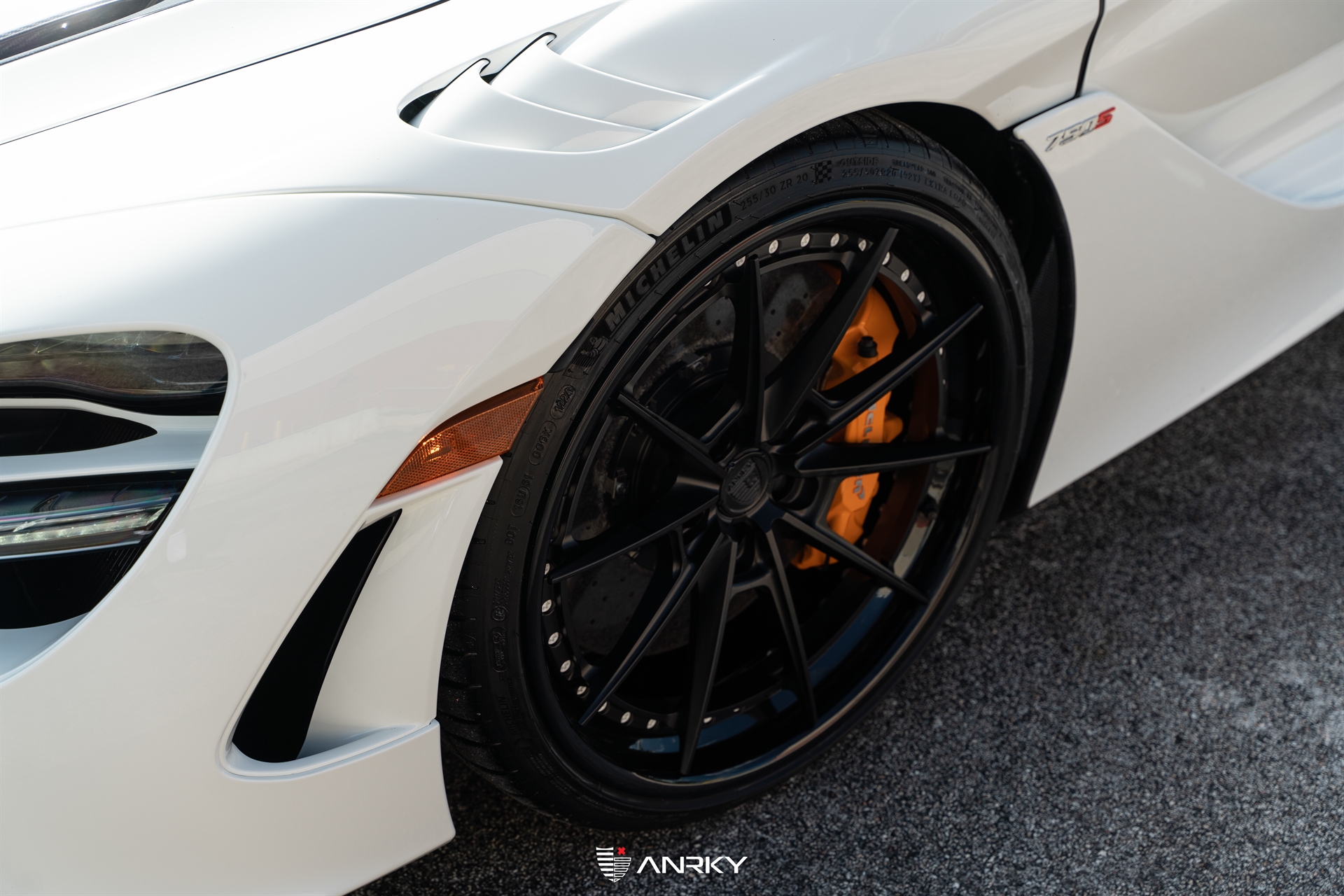 McLaren 750s – AN38 SeriesTHREE
