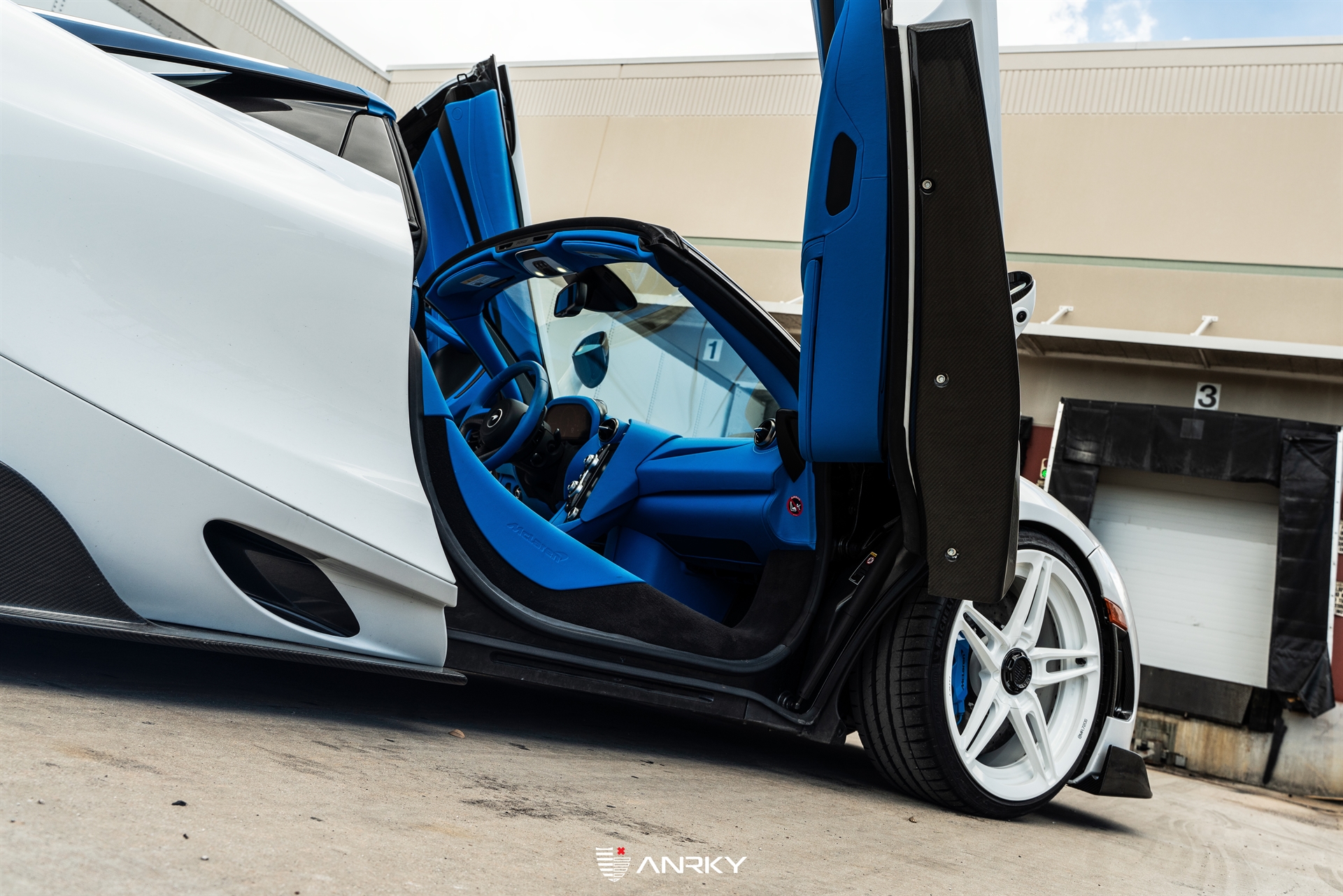 McLaren 720S Spider – AN27 SeriesTWO