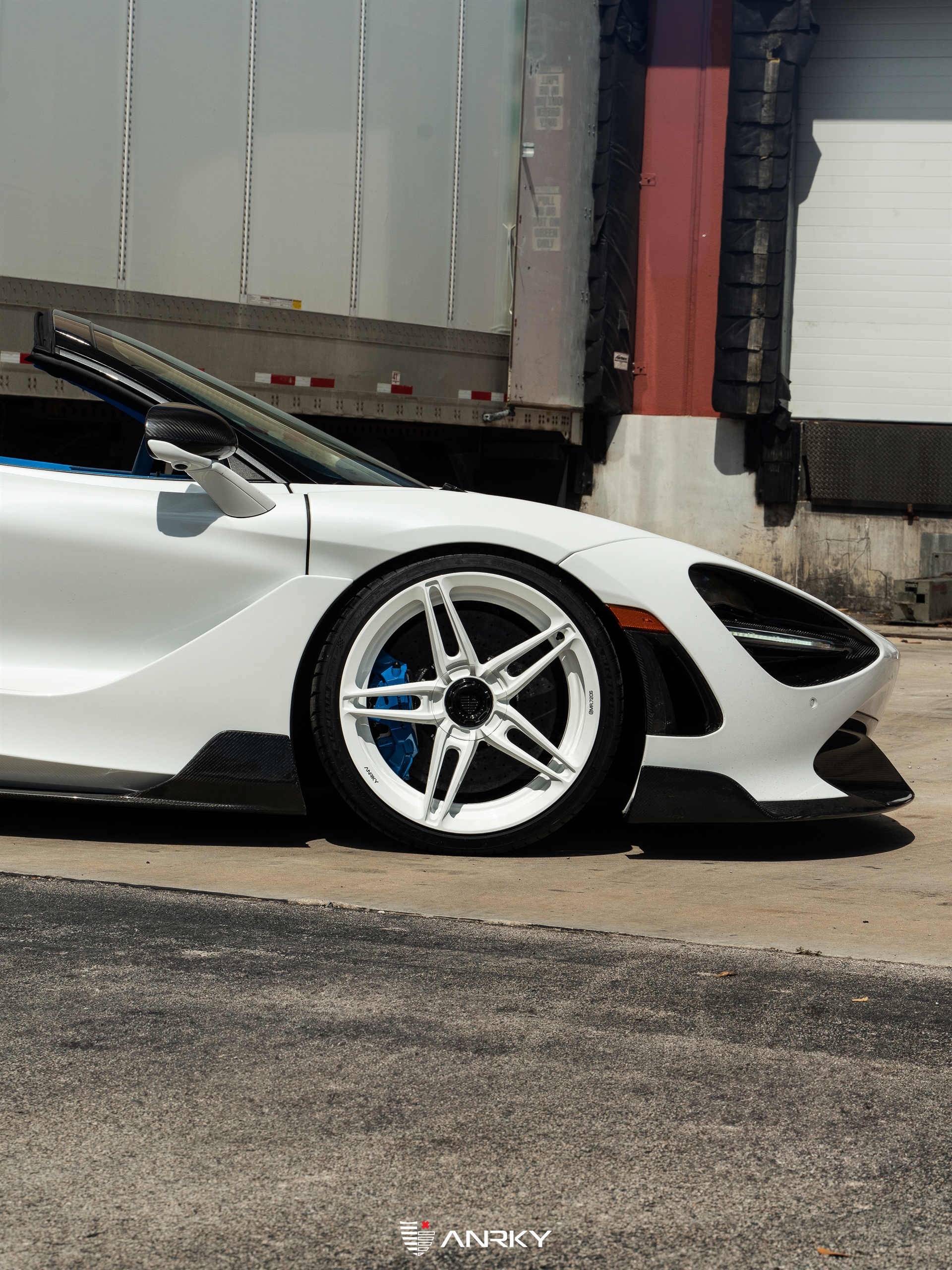 McLaren 720S Spider – AN27 SeriesTWO