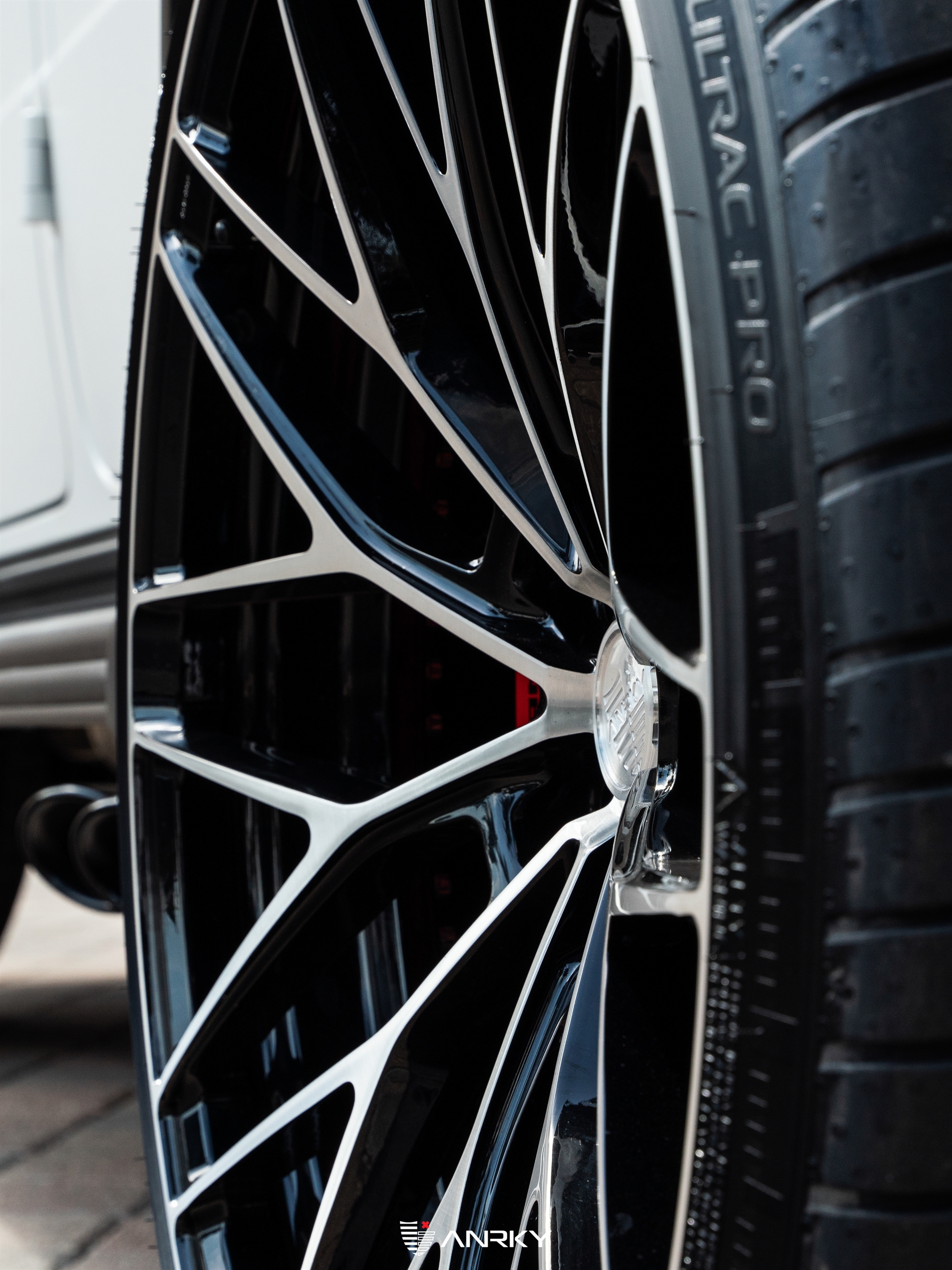 Mercedes Benz AMG G63 | Polar White | on ANRKY AN20 | Two Tone: Brushed Face + Gloss Black Window