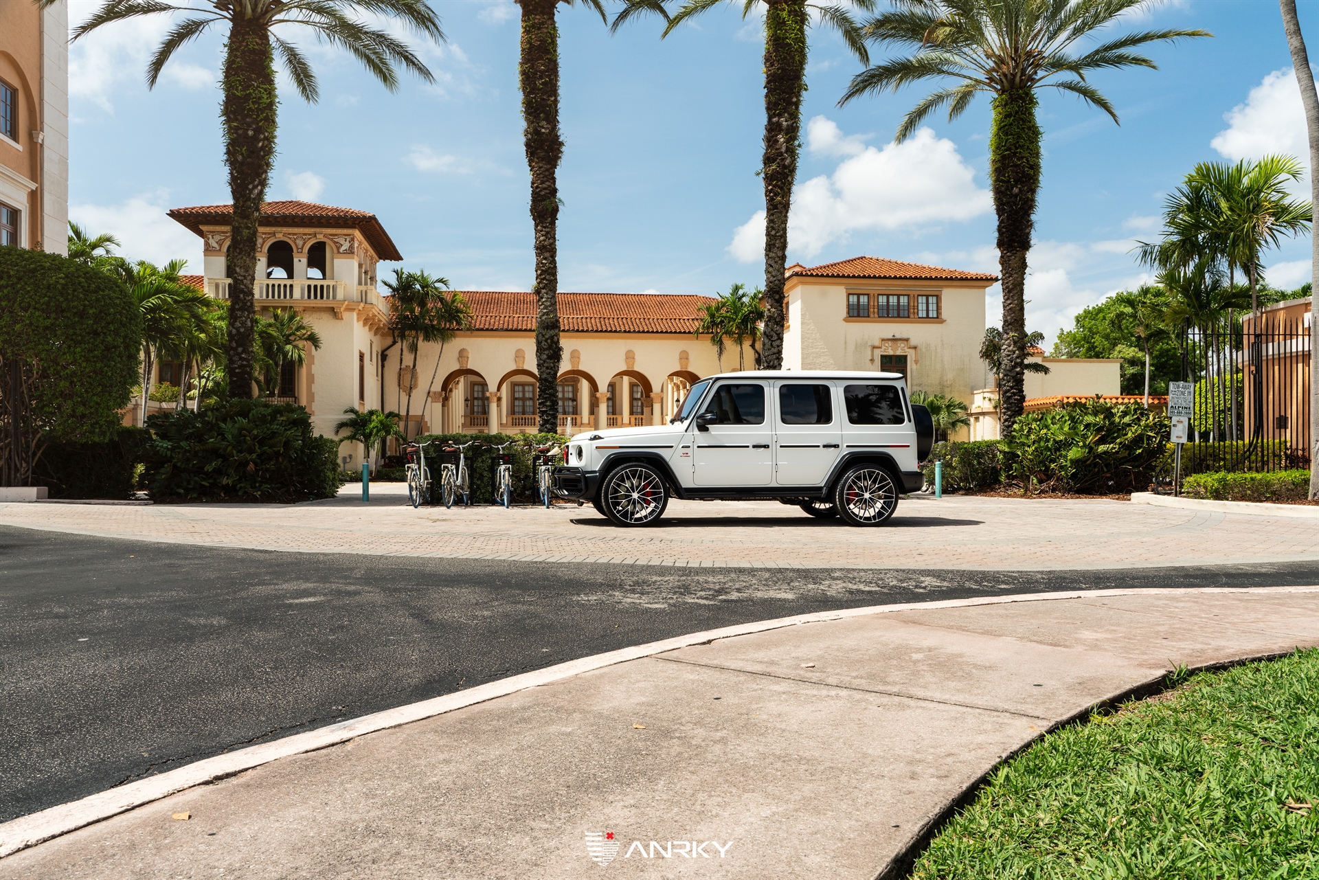 Mercedes Benz AMG G63 | Polar White | on ANRKY AN20 | Two Tone: Brushed Face + Gloss Black Window