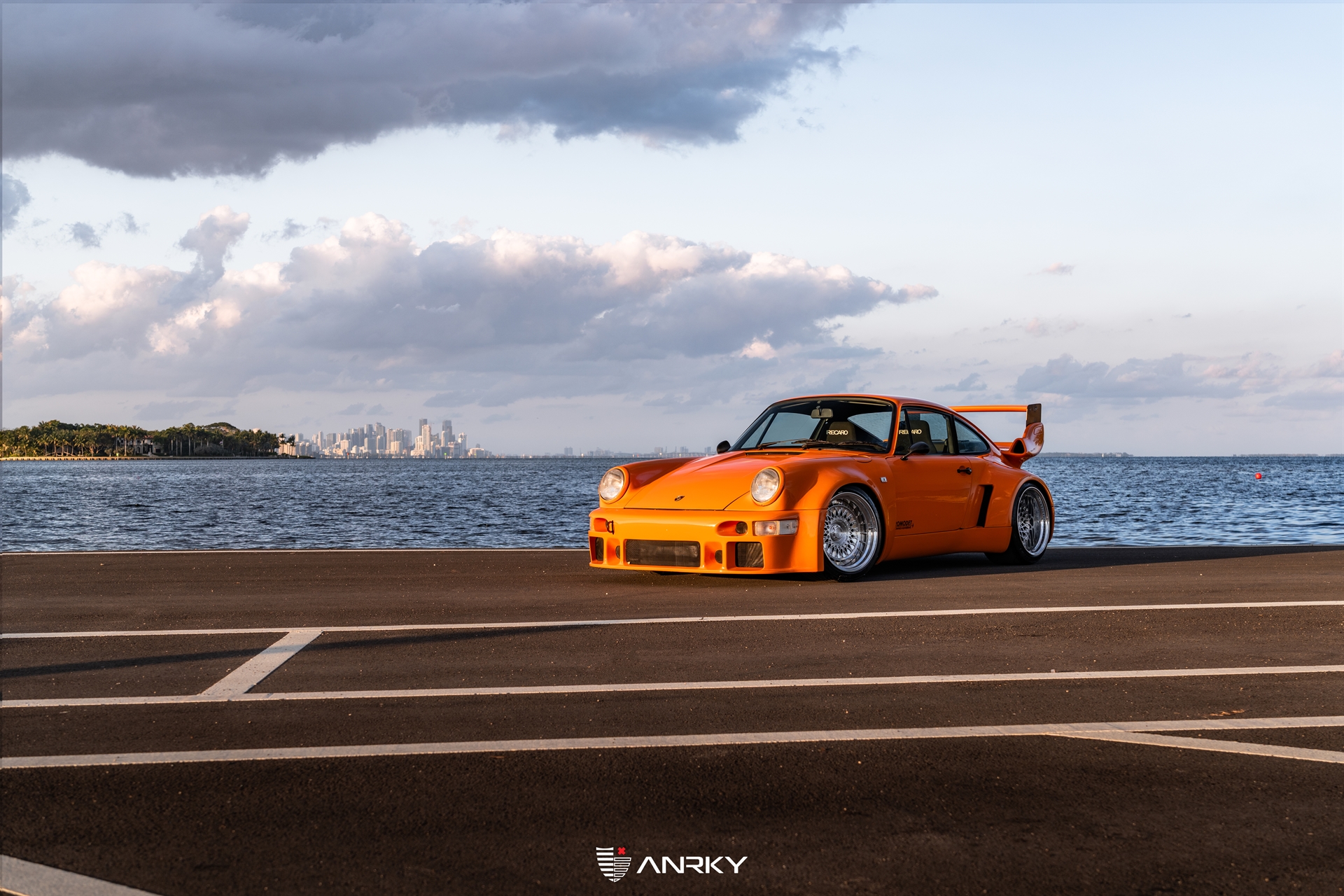 Sunburst USA 964 Porsche 911 – RETROSeries Classic – RS7+Aerosport