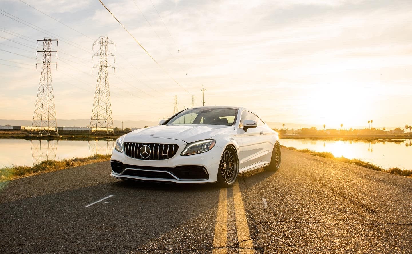 MERCEDES-BENZ W205 C63S COUPE ON HRE CLASSIC 300