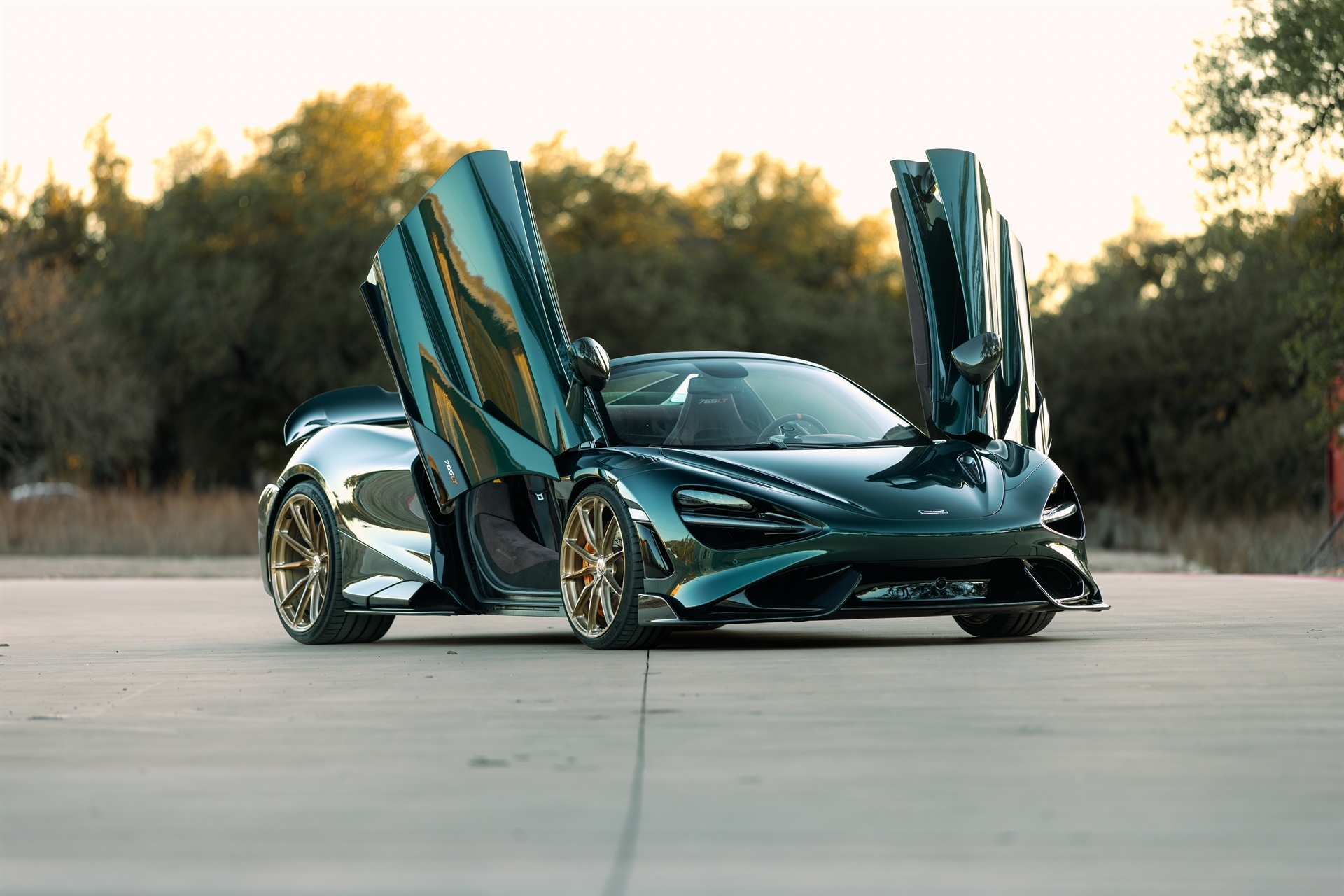 Mclaren 765 LT Spider | on HRE P104SC | Brushed Champagne