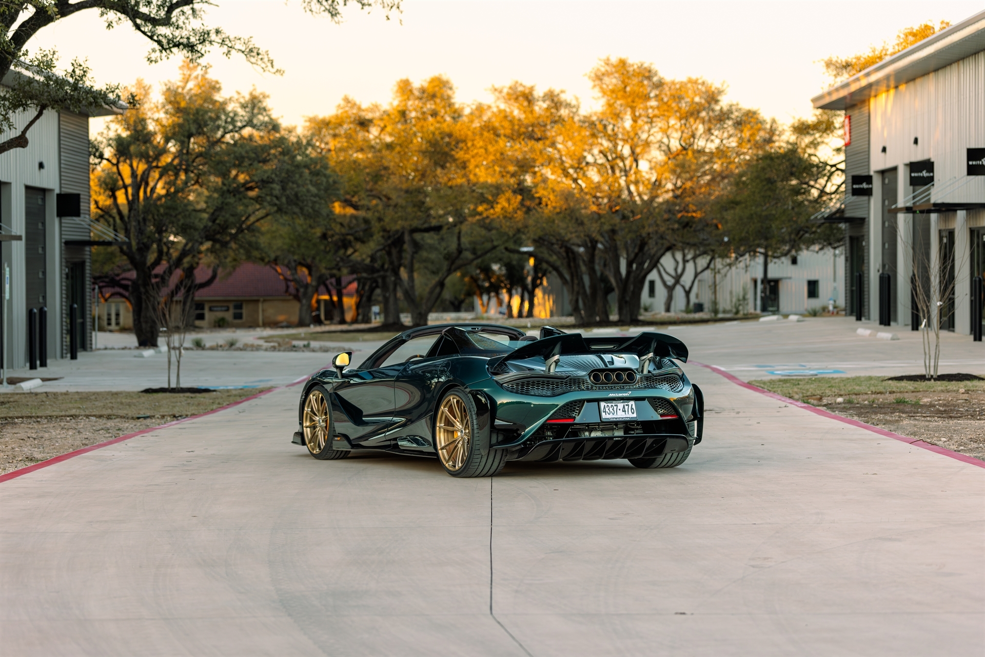 Mclaren 765 LT Spider | on HRE P104SC | Brushed Champagne
