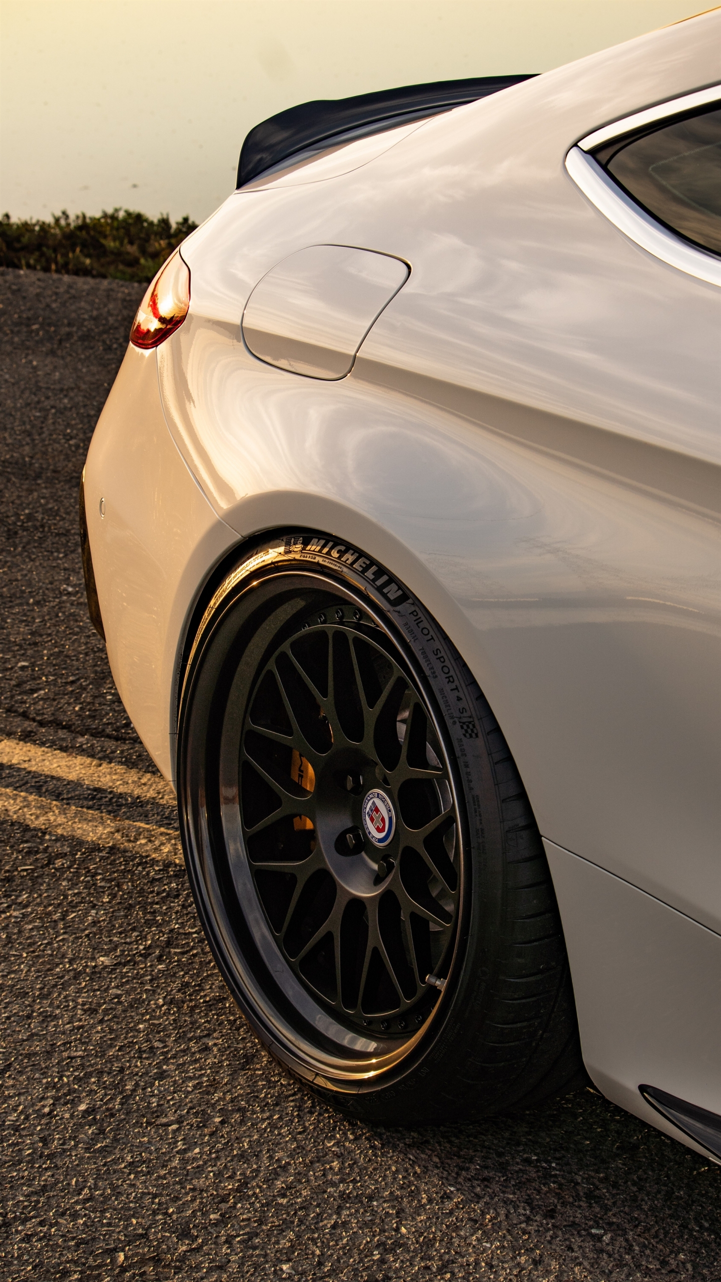 MERCEDES-BENZ W205 C63S COUPE ON HRE CLASSIC 300